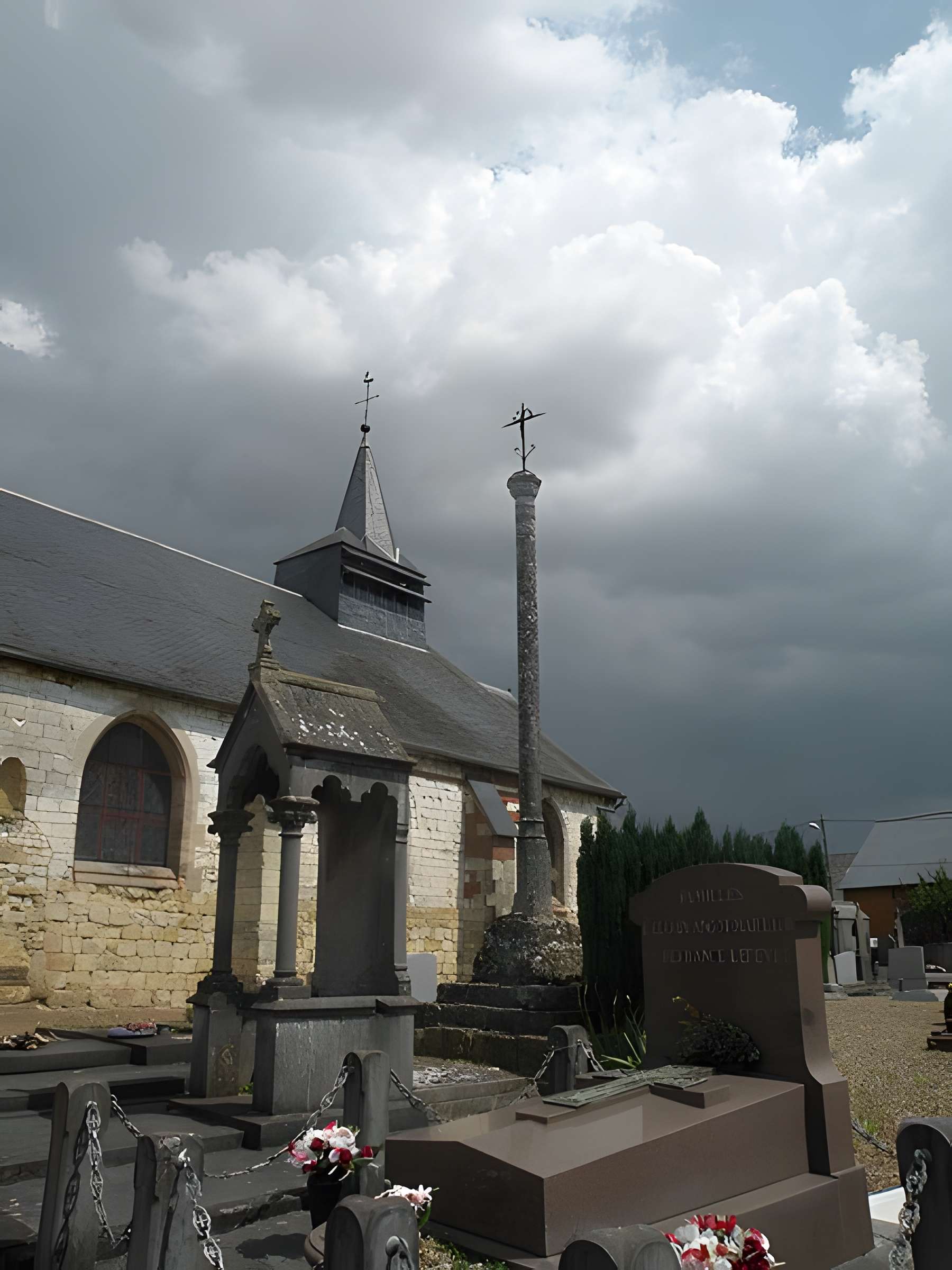 Église Saint-Laurent du Fay-Saint-Quentin