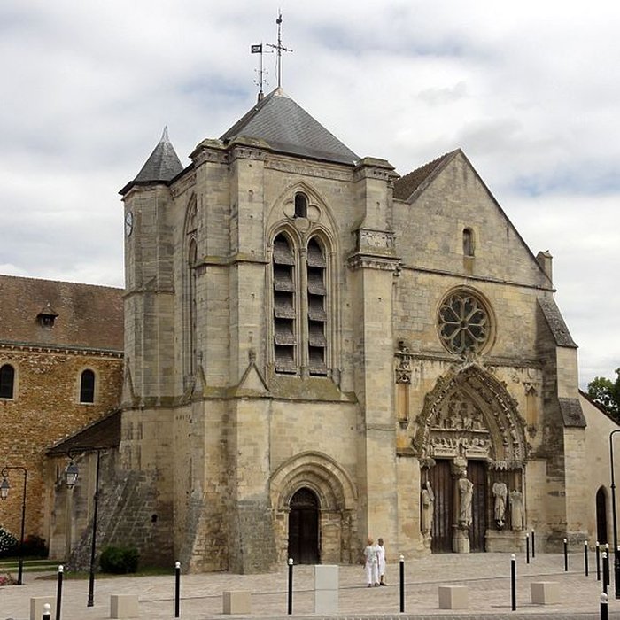 Photo de Basilique Notre-Dame-de-Bonne-Garde de Longpont-sur-Orge