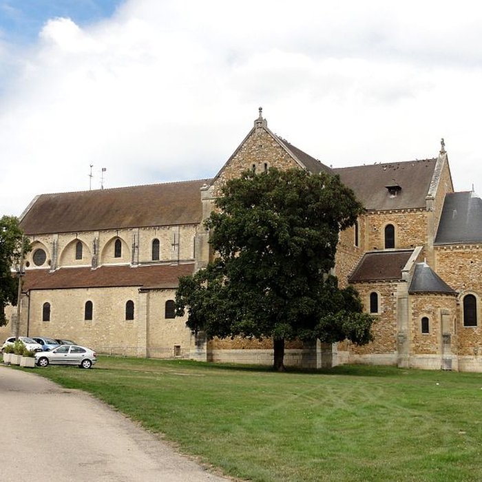 Photo de Basilique Notre-Dame-de-Bonne-Garde de Longpont-sur-Orge