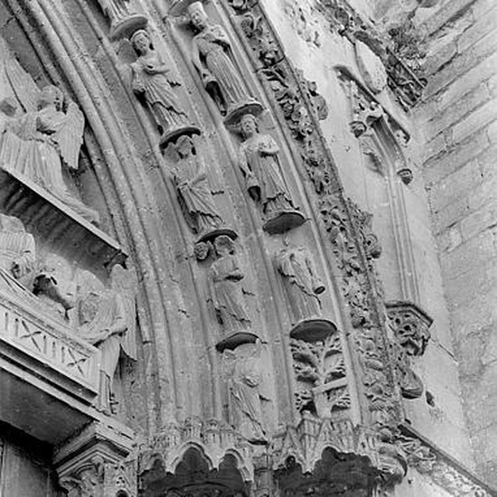 Photo de Basilique Notre-Dame-de-Bonne-Garde de Longpont-sur-Orge