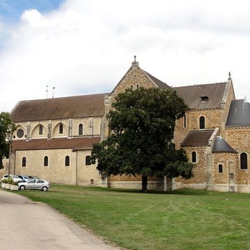 Basilique Notre-Dame-de-Bonne-Garde de Longpont-sur-Orge