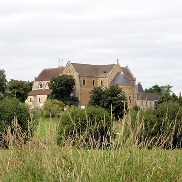 Basilique Notre-Dame-de-Bonne-Garde de Longpont-sur-Orge