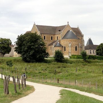 Basilique Notre-Dame-de-Bonne-Garde de Longpont-sur-Orge