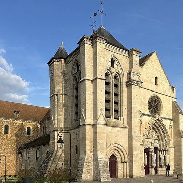 Basilique Notre-Dame-de-Bonne-Garde de Longpont-sur-Orge