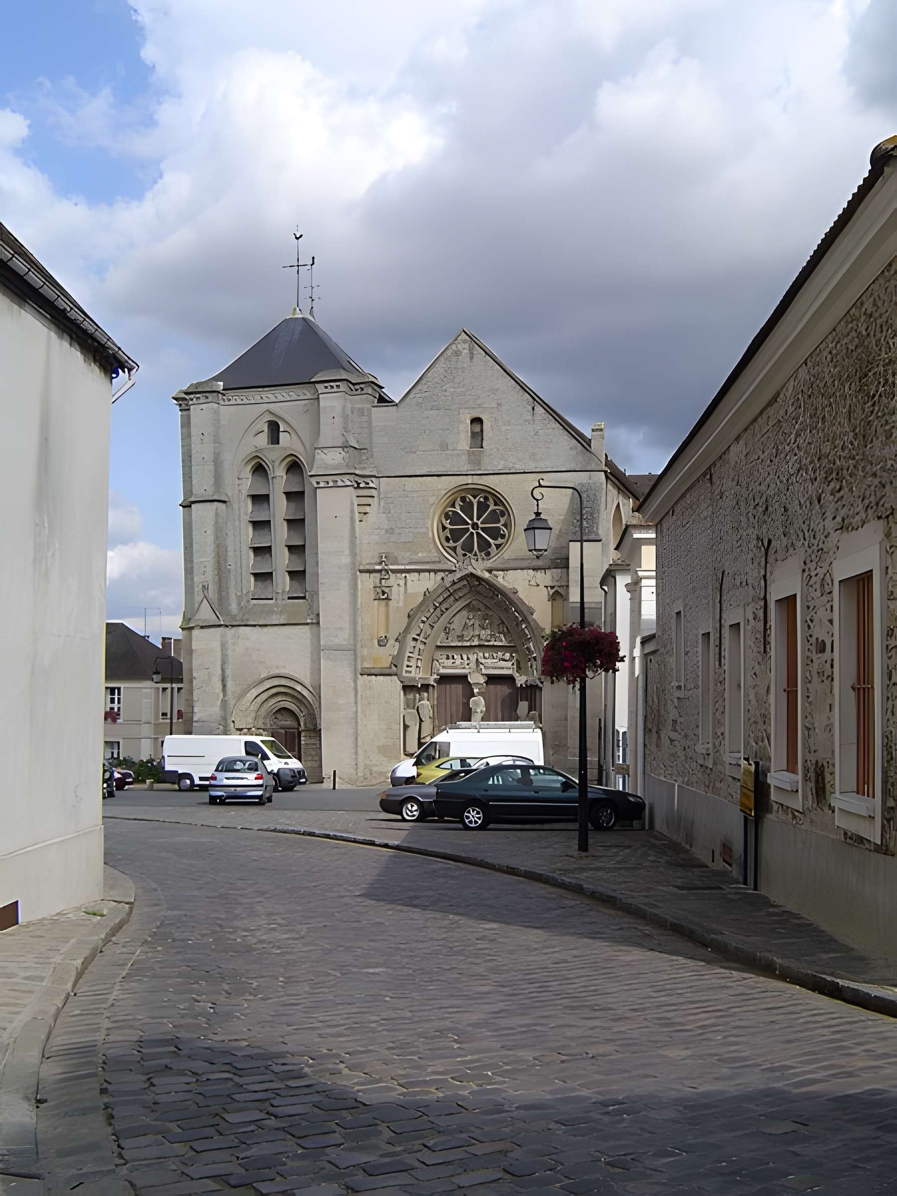 Basilique Notre-Dame-de-Bonne-Garde de Longpont-sur-Orge
