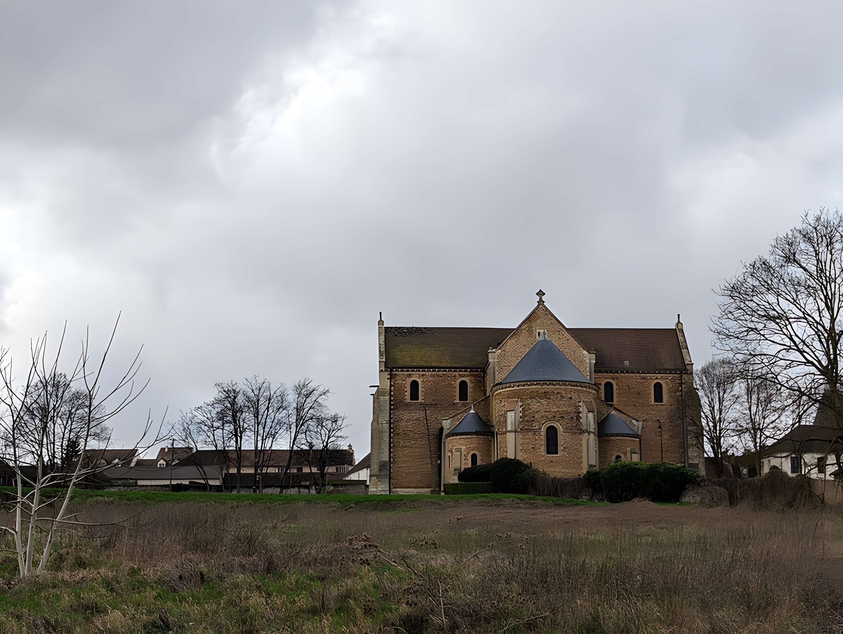 Basilique Notre-Dame-de-Bonne-Garde de Longpont-sur-Orge