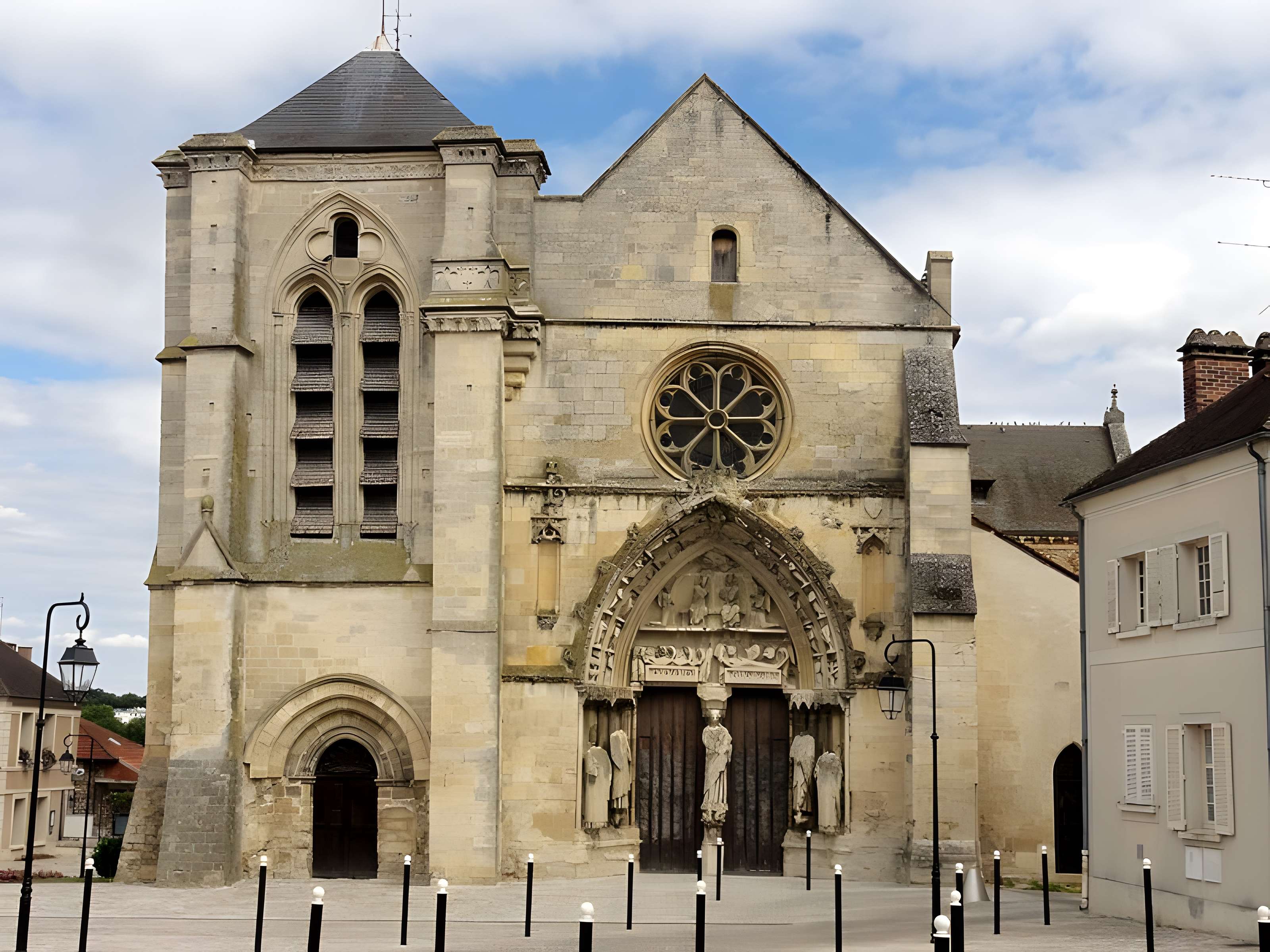 Basilique Notre-Dame-de-Bonne-Garde de Longpont-sur-Orge