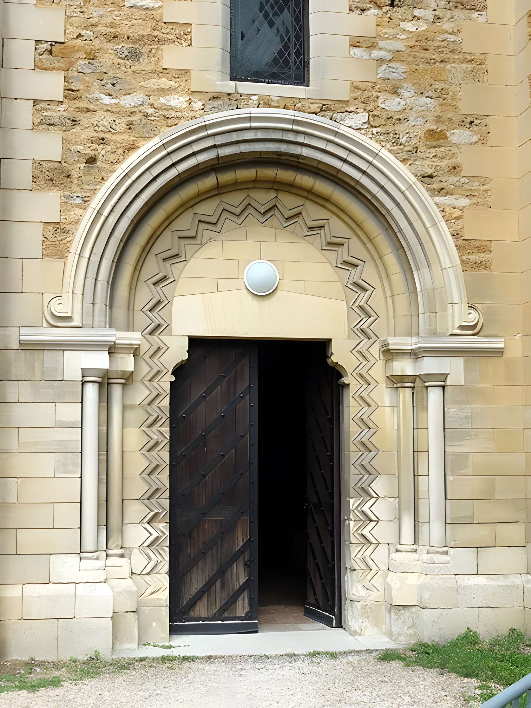 Basilique Notre-Dame-de-Bonne-Garde de Longpont-sur-Orge