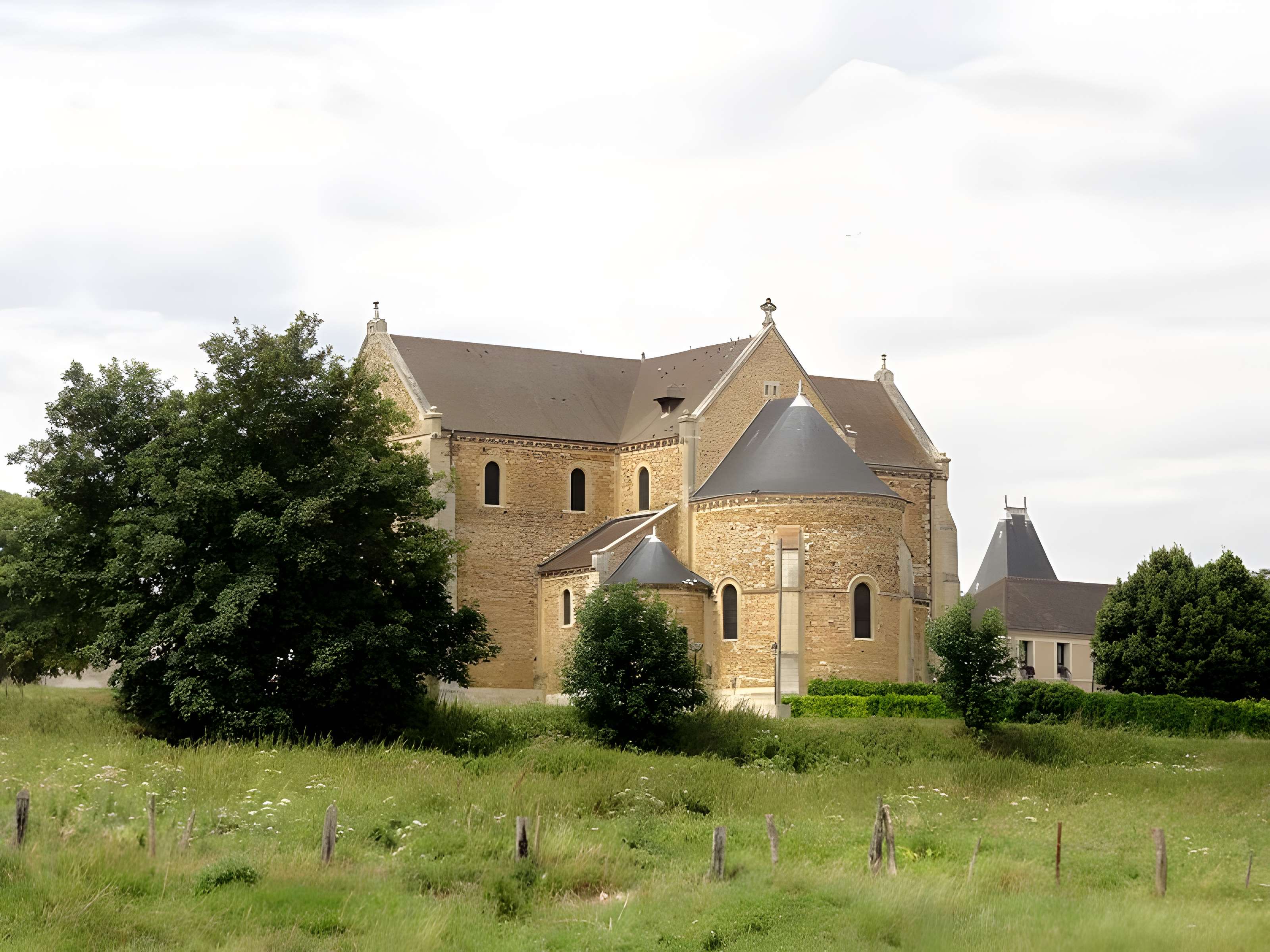 Basilique Notre-Dame-de-Bonne-Garde de Longpont-sur-Orge