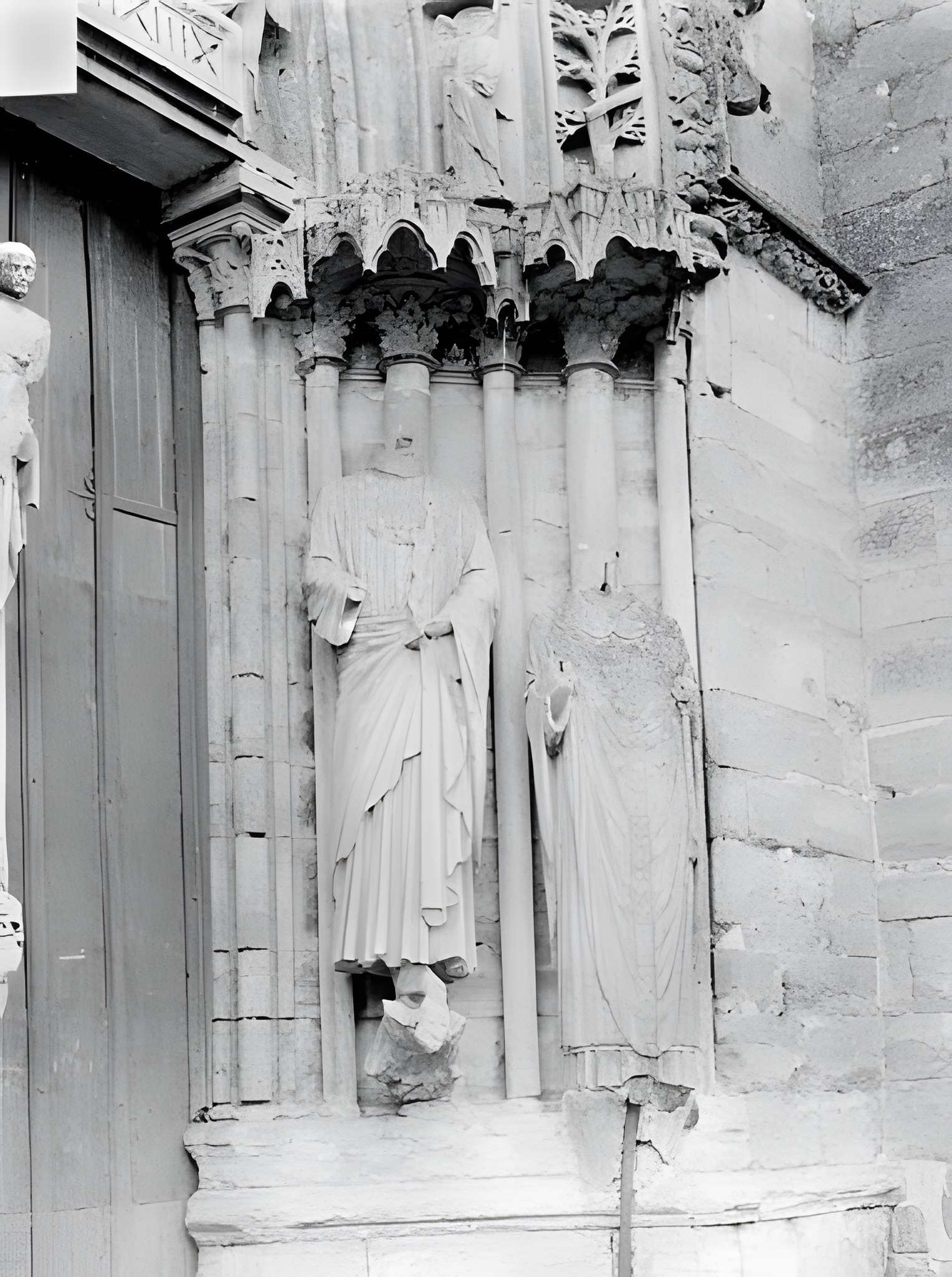 Basilique Notre-Dame-de-Bonne-Garde de Longpont-sur-Orge