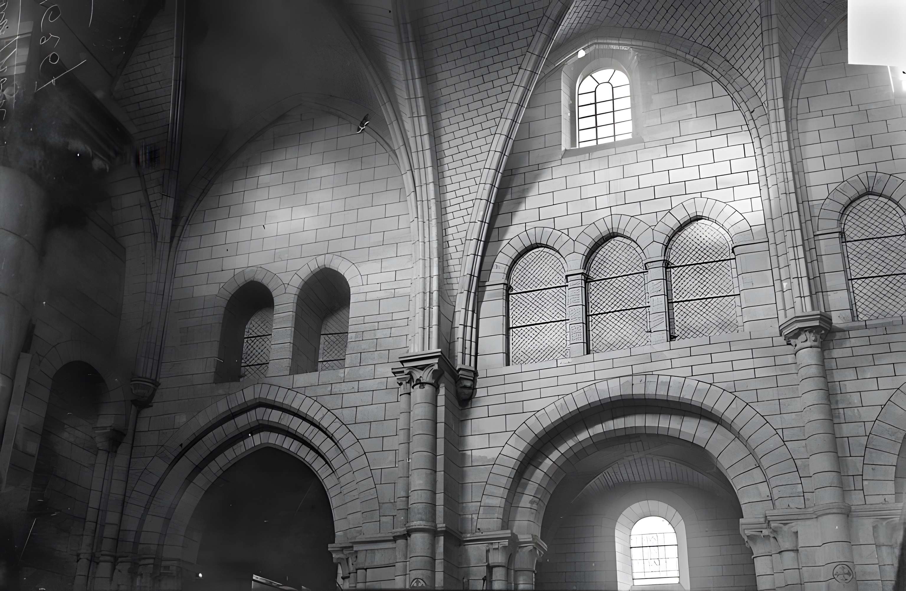 Basilique Notre-Dame-de-Bonne-Garde de Longpont-sur-Orge