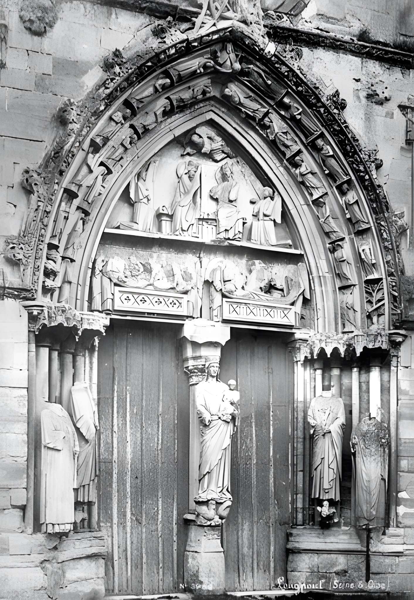 Basilique Notre-Dame-de-Bonne-Garde de Longpont-sur-Orge
