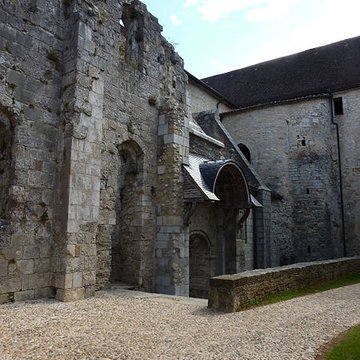 Abbaye Saint-Pierre de Marcilhac-sur-Célé