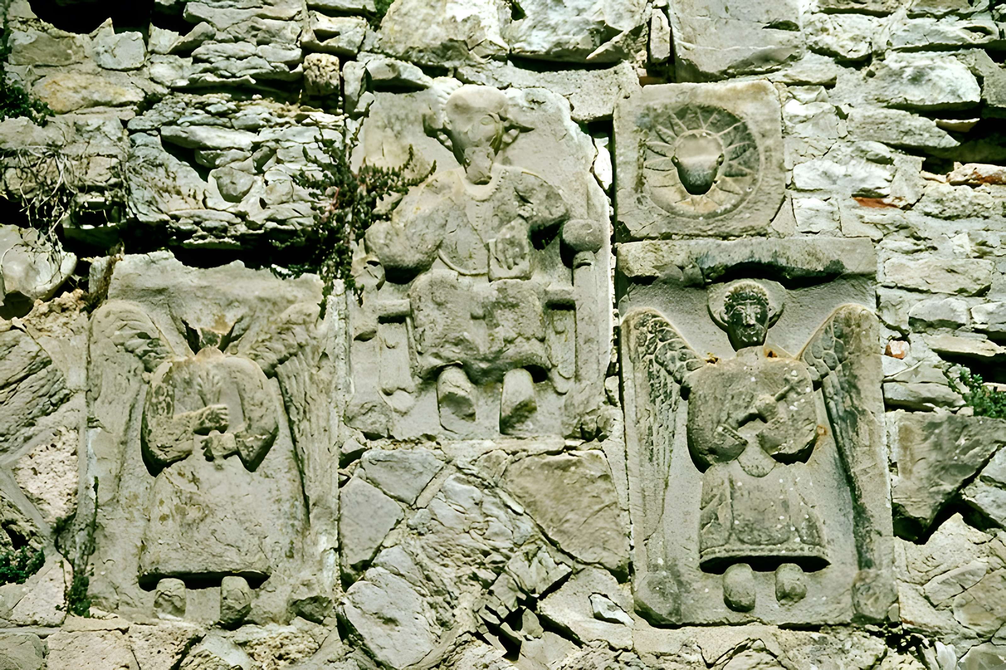 Abbaye Saint-Pierre de Marcilhac-sur-Célé