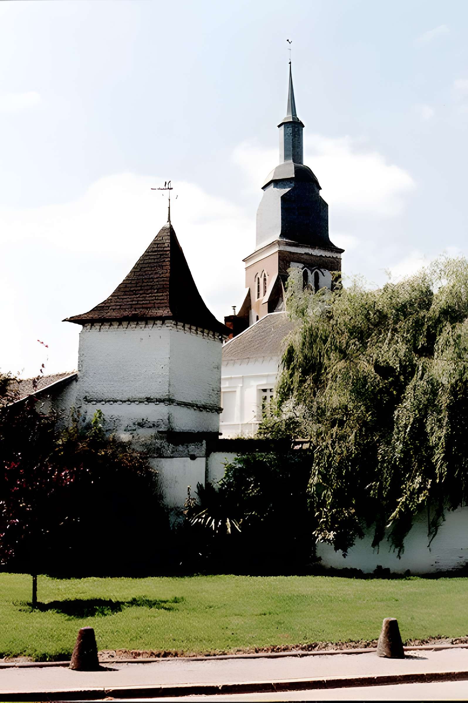 Église Saint-Léger de Maizières 
