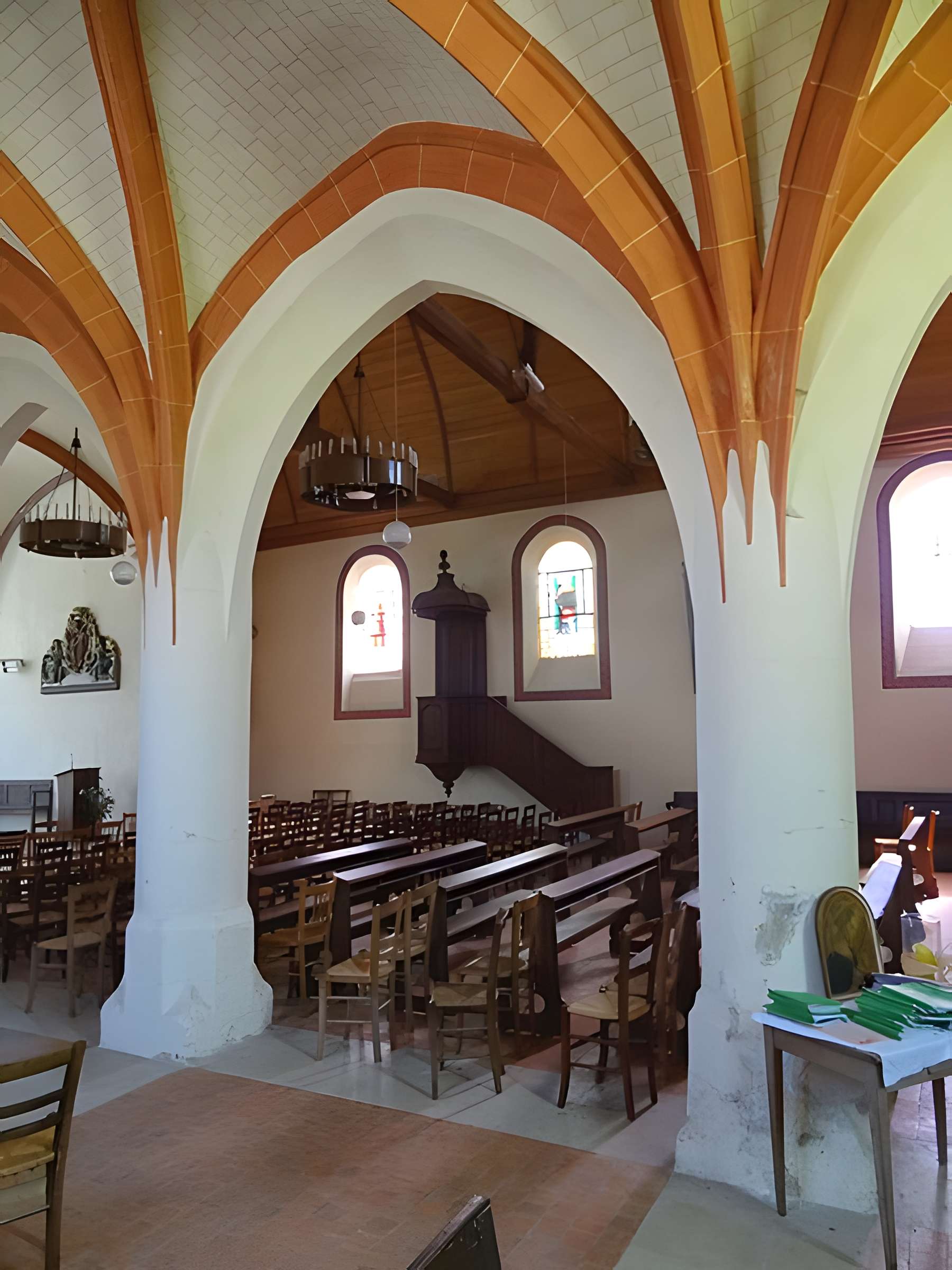 Église Saint-Léger de Morainvilliers