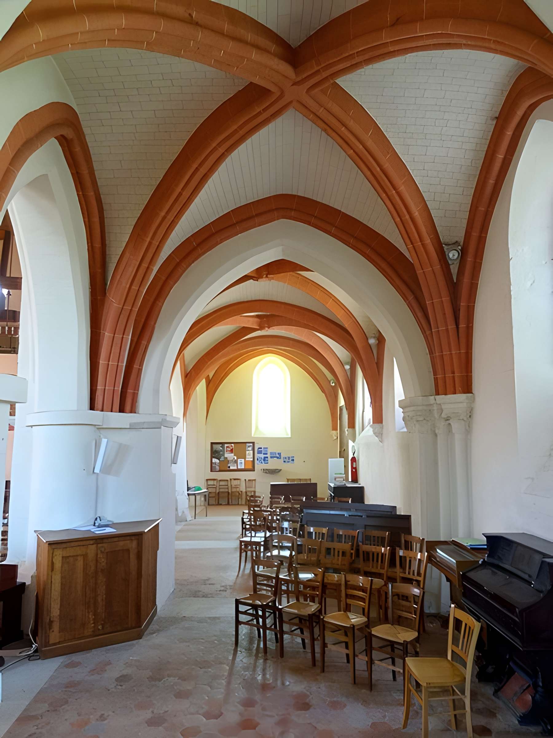 Église Saint-Léger de Morainvilliers