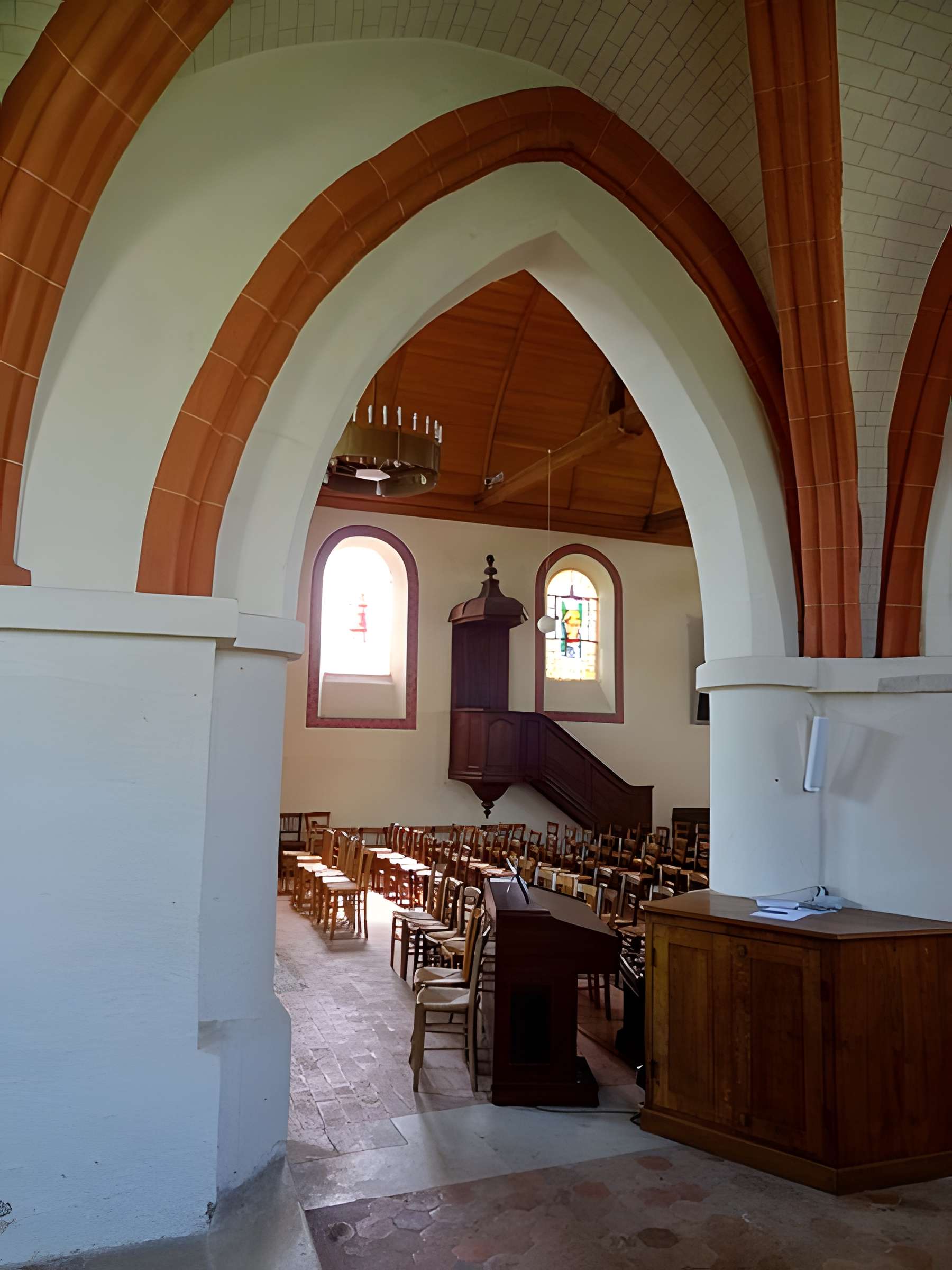 Église Saint-Léger de Morainvilliers
