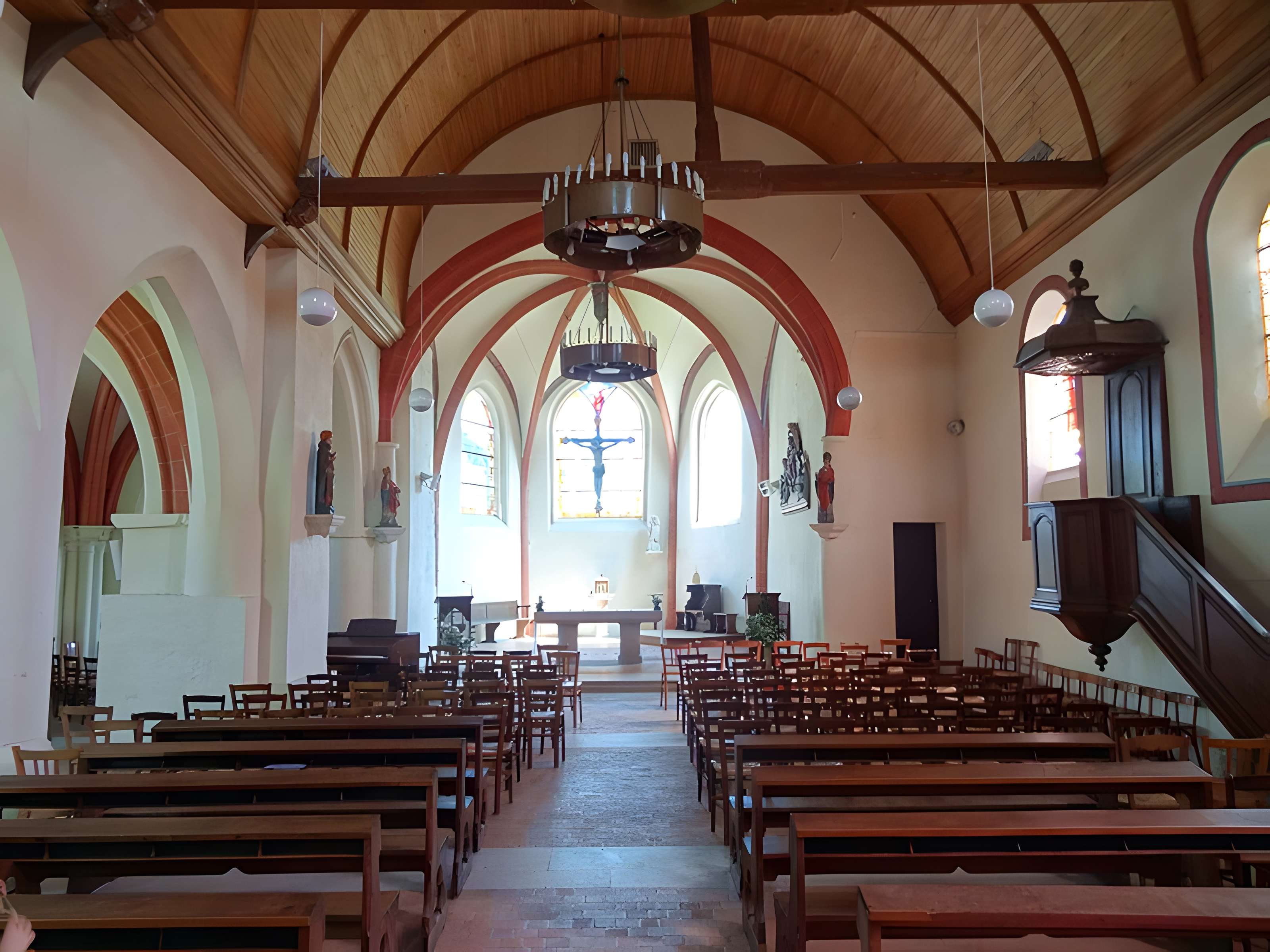 Église Saint-Léger de Morainvilliers