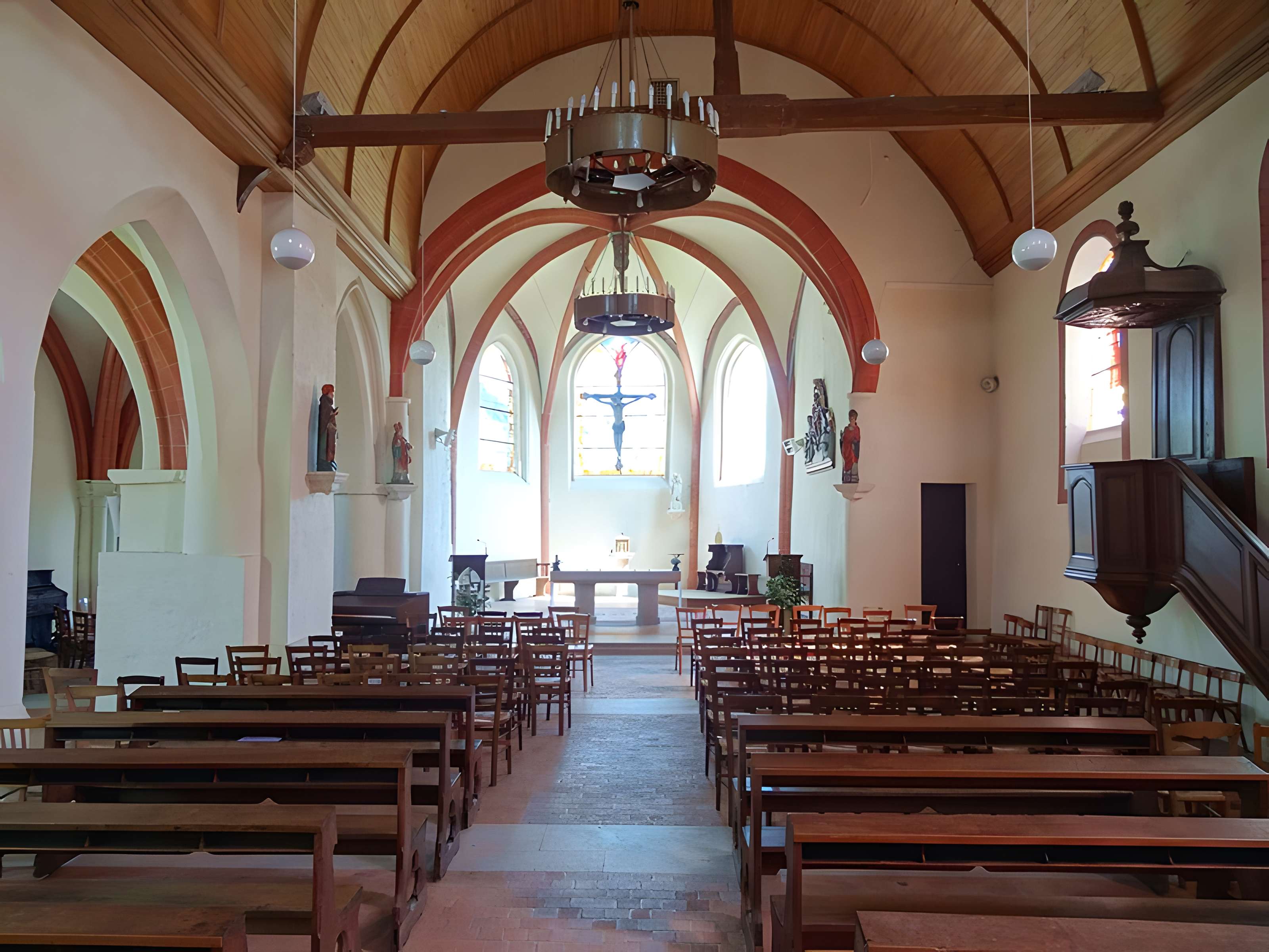 Église Saint-Léger de Morainvilliers