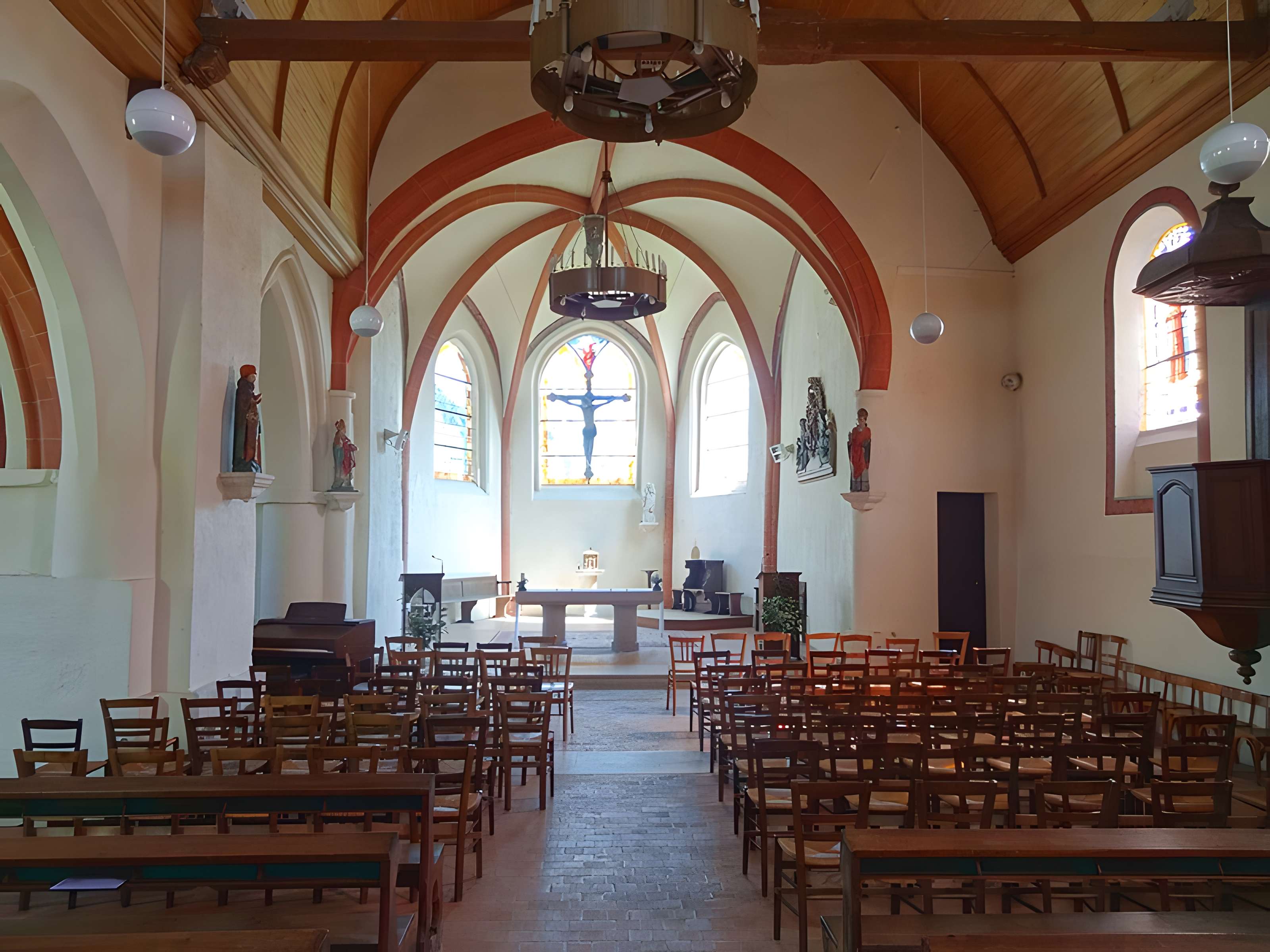 Église Saint-Léger de Morainvilliers