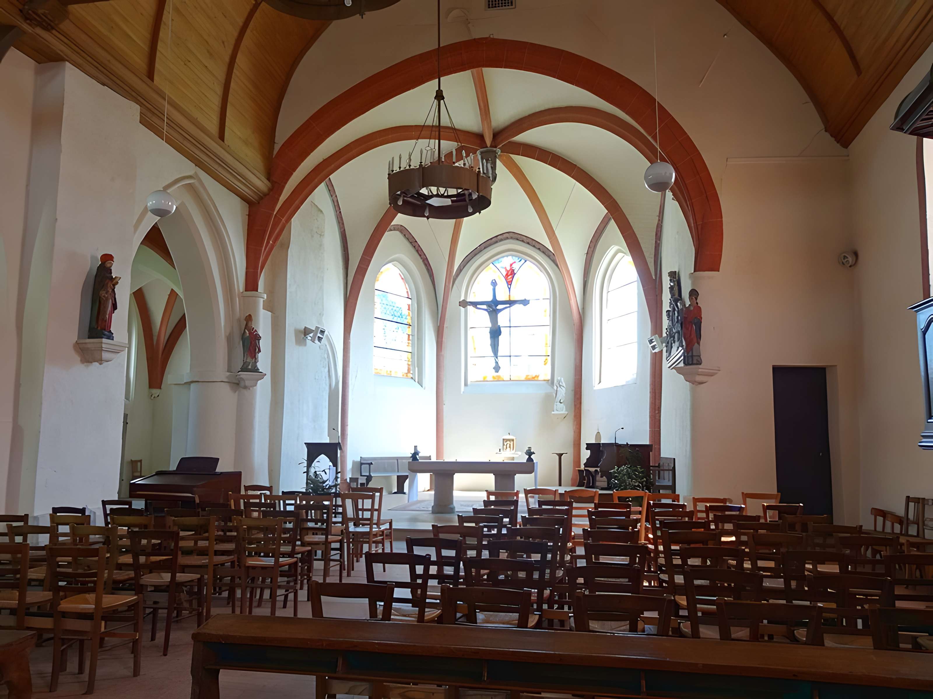 Église Saint-Léger de Morainvilliers