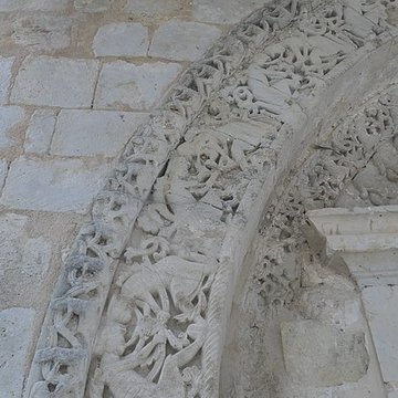 Abbaye Saint-Pierre de Vertheuil