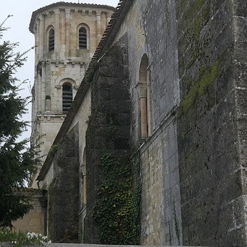 Abbaye Saint-Pierre de Vertheuil