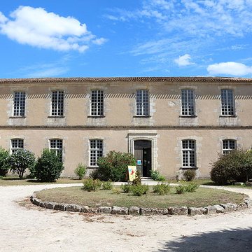 Abbaye Saint-Pierre de Vertheuil