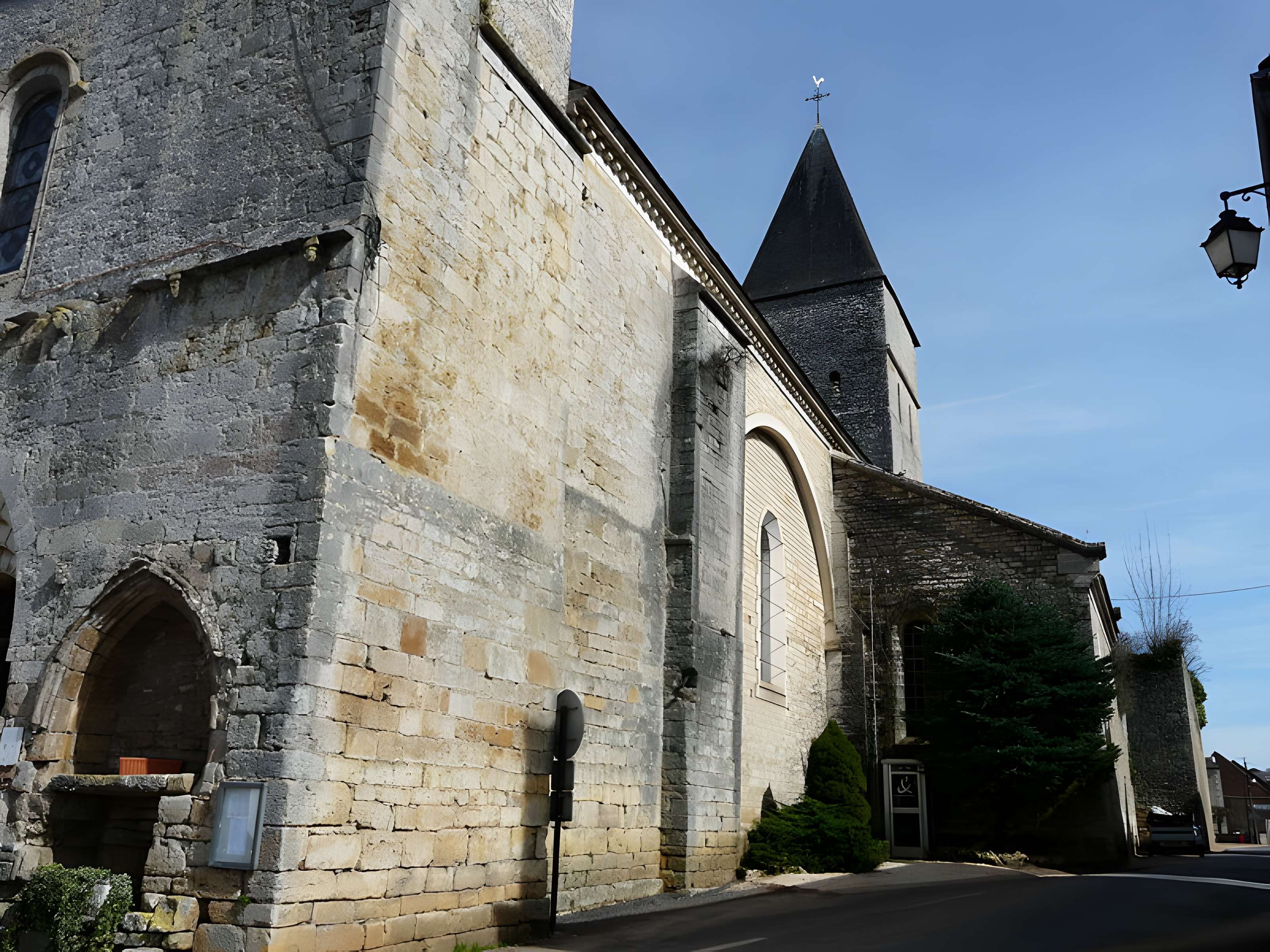 Abbaye Saint-Pierre-ès-Liens de Tourtoirac