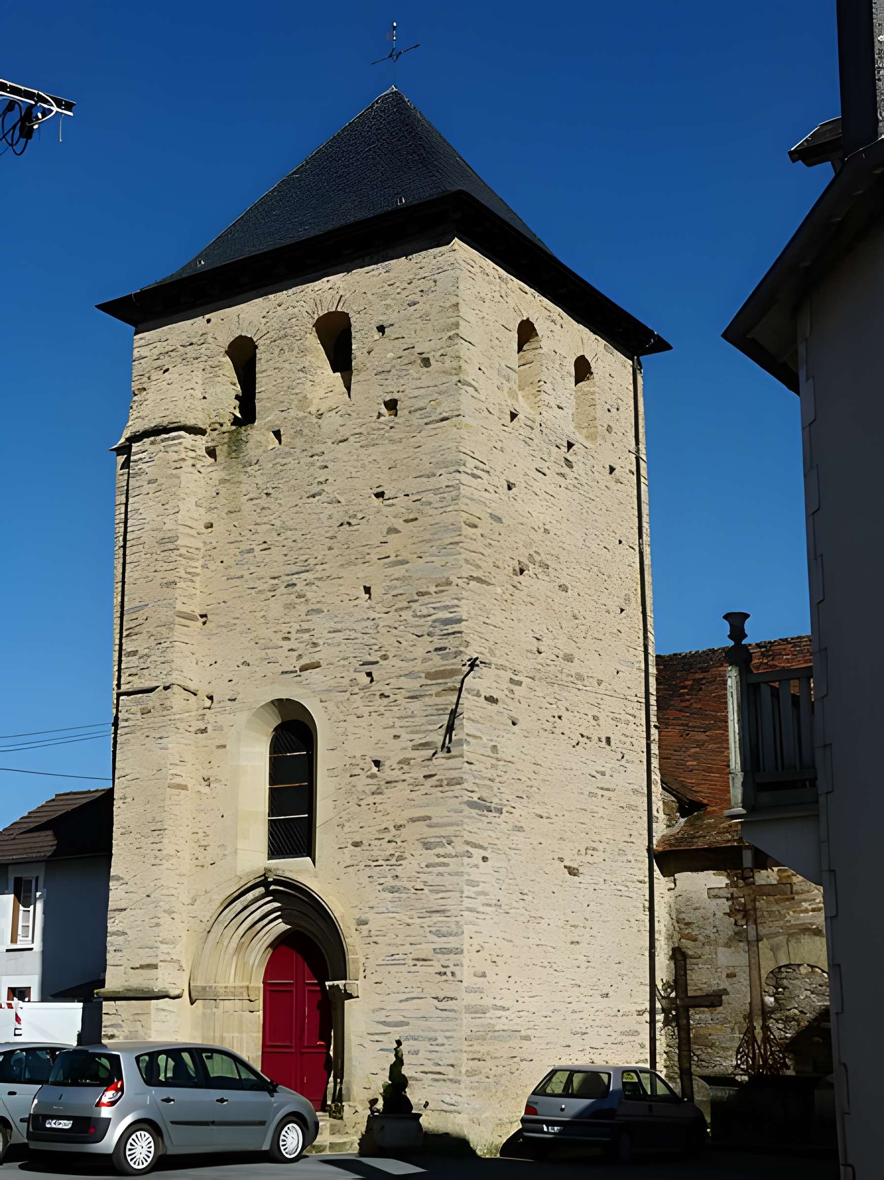 Église Saint-Léger de Sarlande