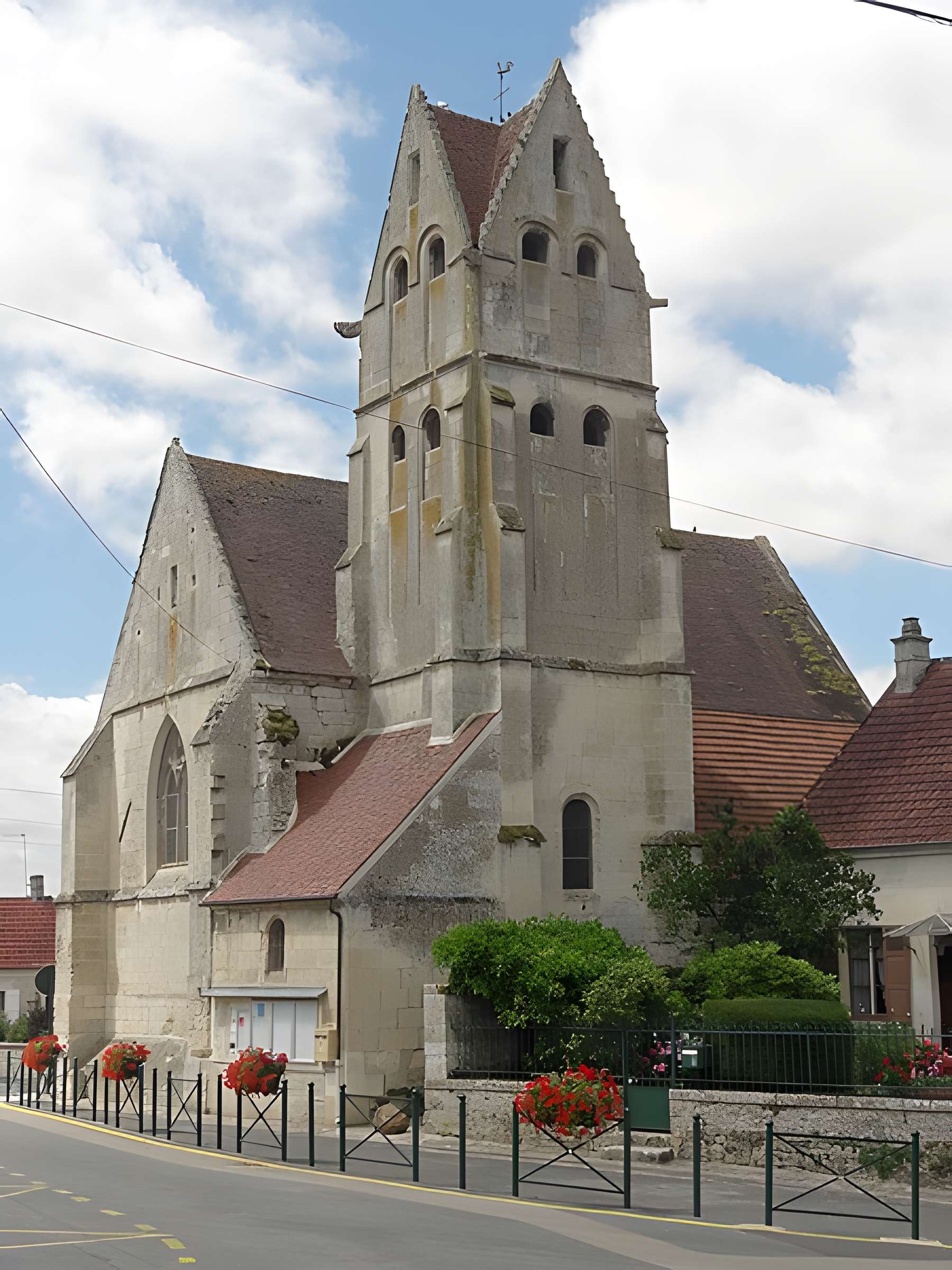 Église Saint-Léger d'Éméville
