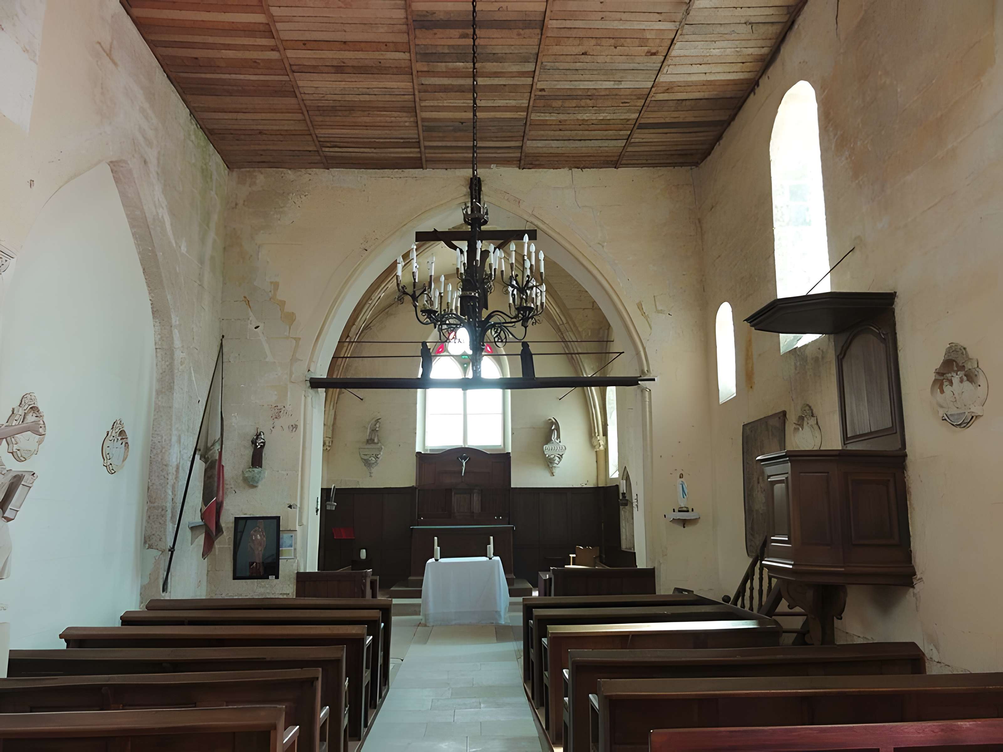 Église Saint-Léger d'Éméville