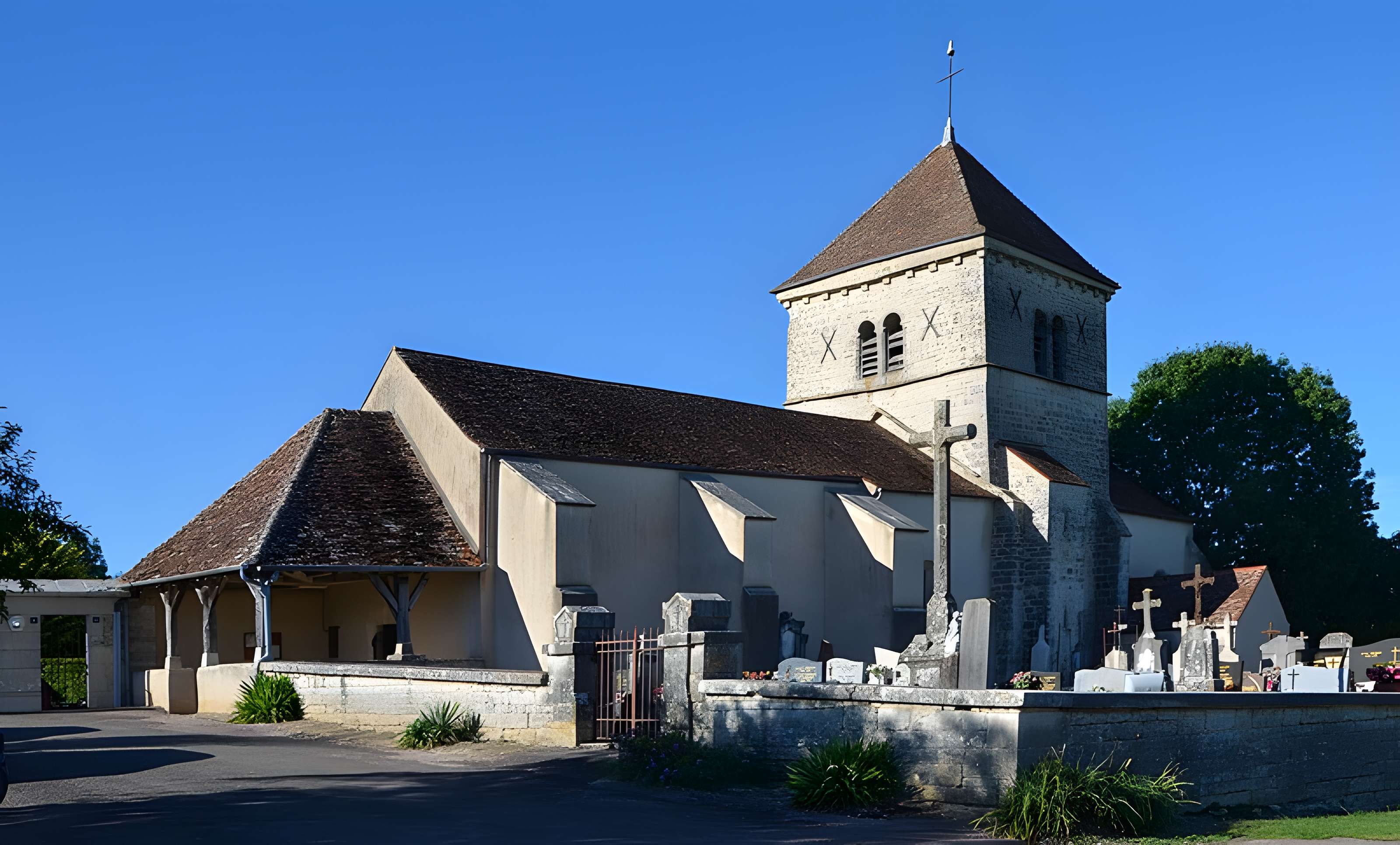 Église Saint-Léger d'Oisilly