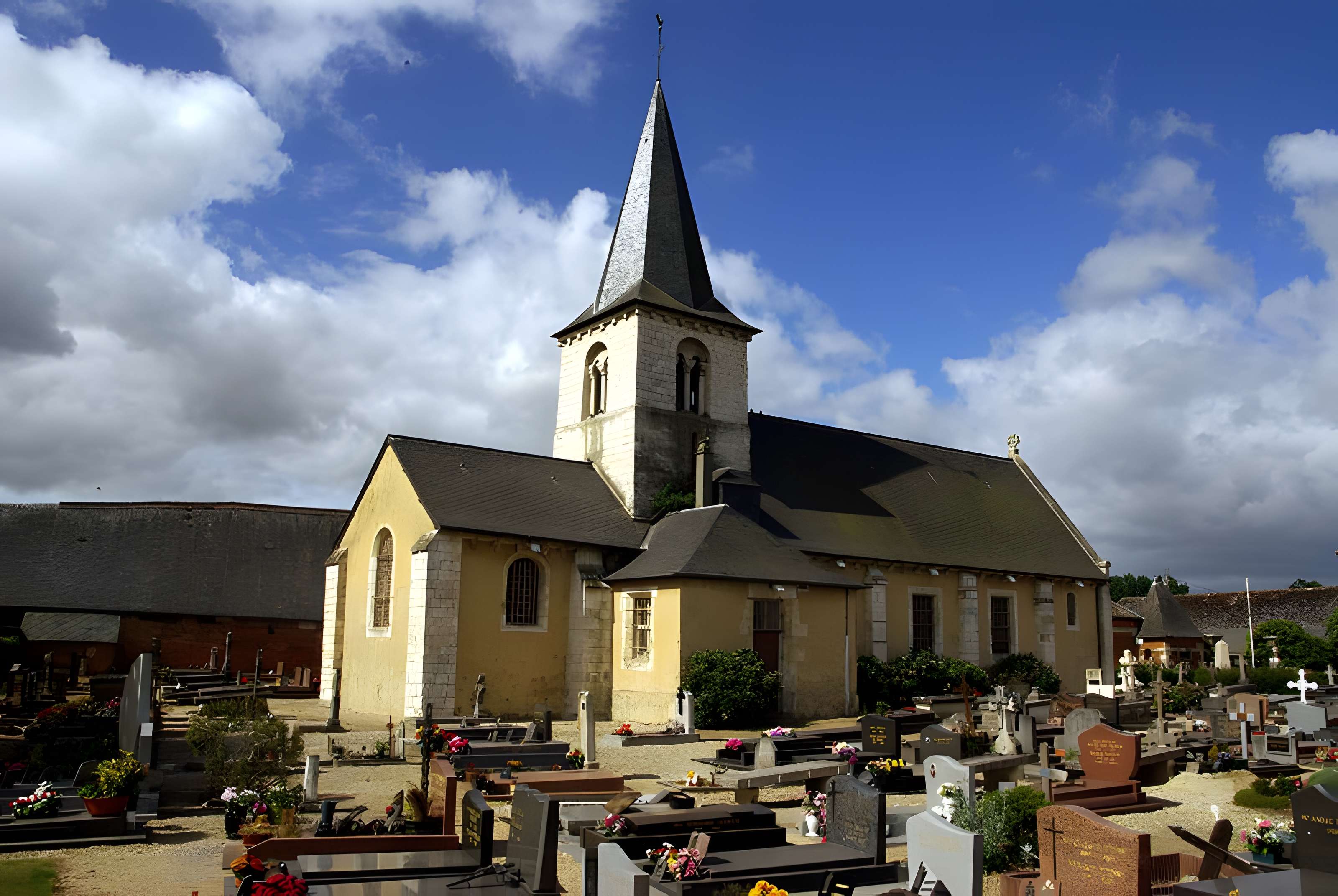 Église Saint-Léonard de La Vaupalière 