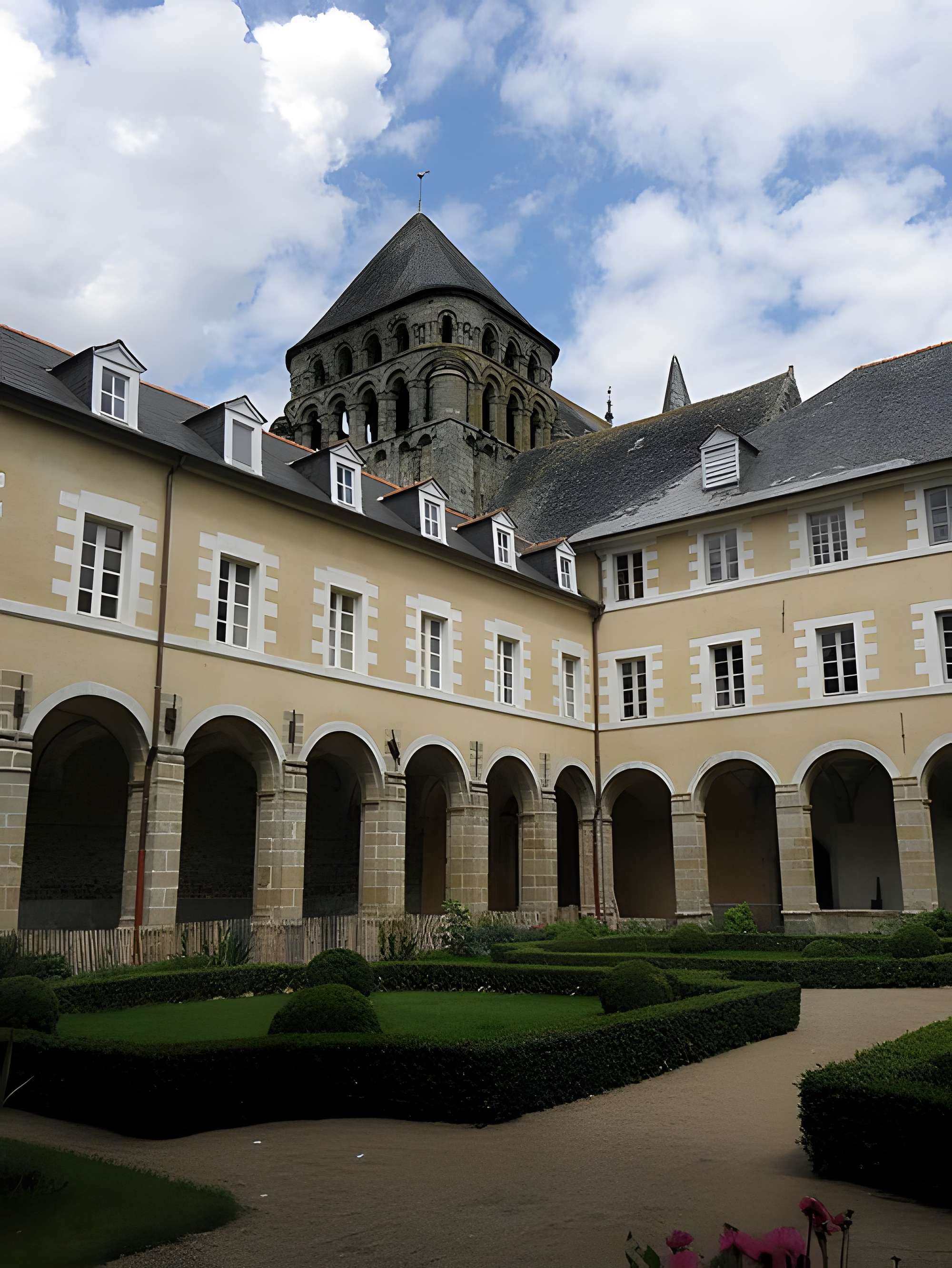 Abbaye Saint-Sauveur de Redon