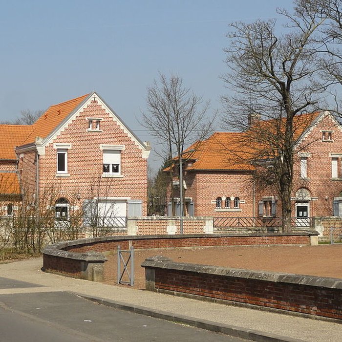 Photo de Église Saint-Louis de la cité n 5 des mines de Béthune