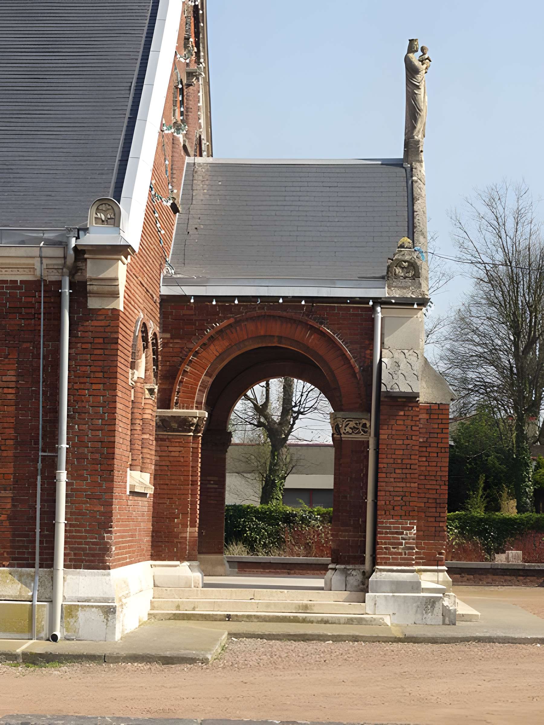Église Saint-Louis de la cité n° 5 des mines de Béthune