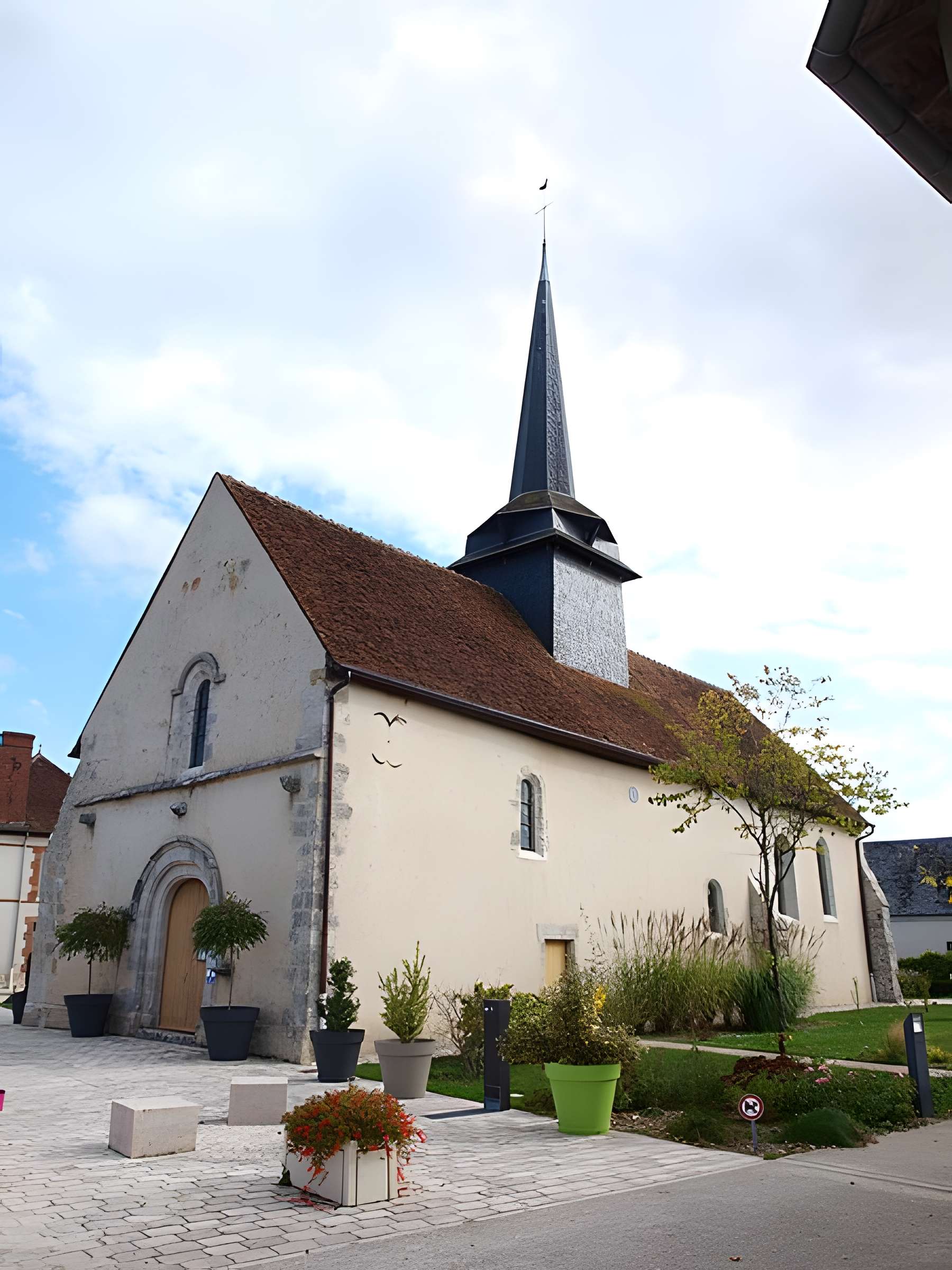 Église Saint-Louis de La Cour-Marigny