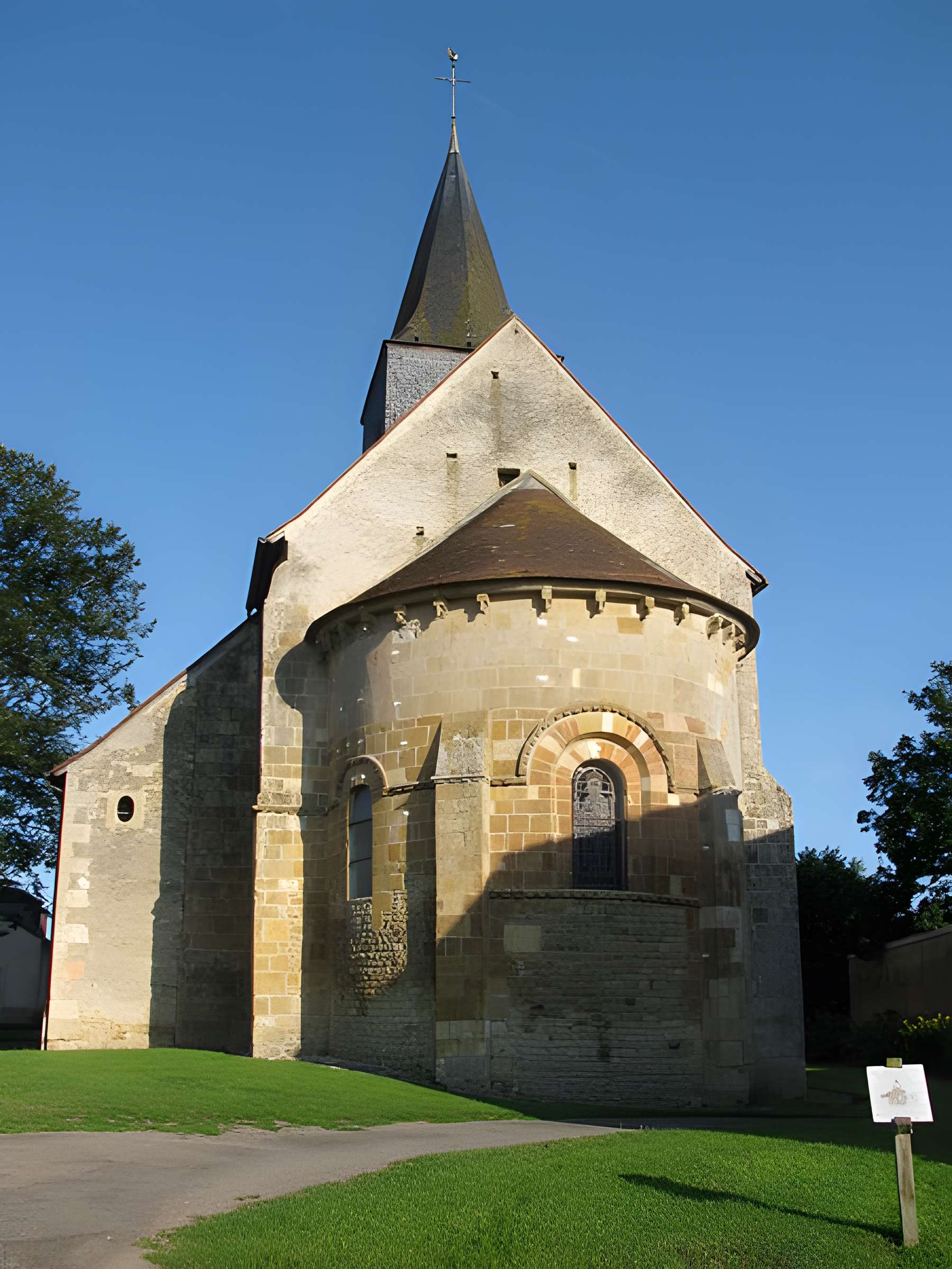 Église Saint-Louis de Montigny-aux-Amognes