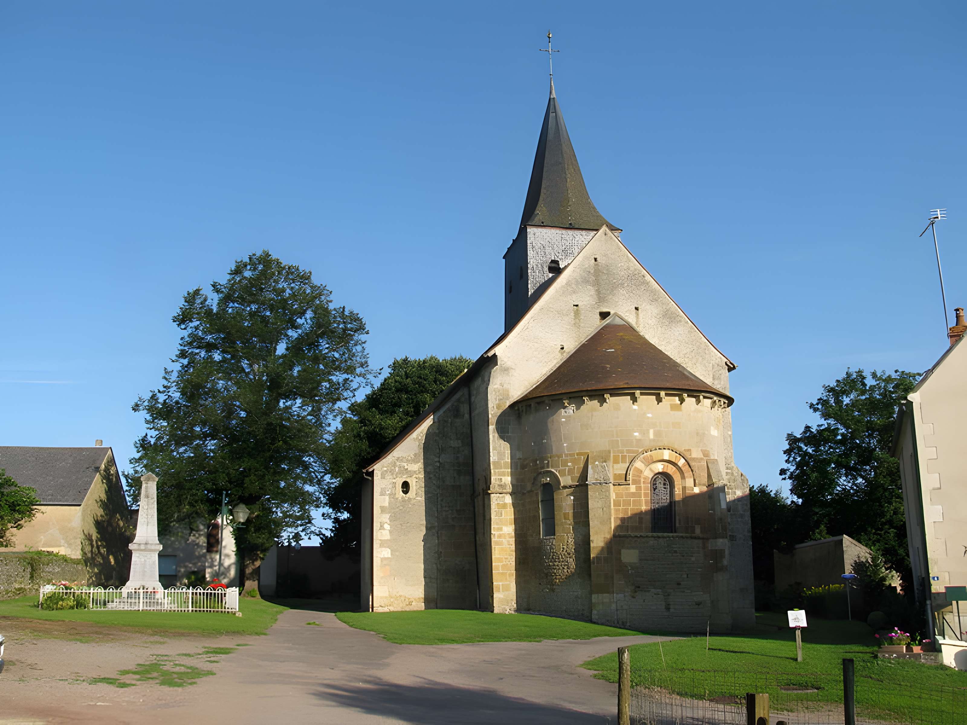 Église Saint-Louis de Montigny-aux-Amognes