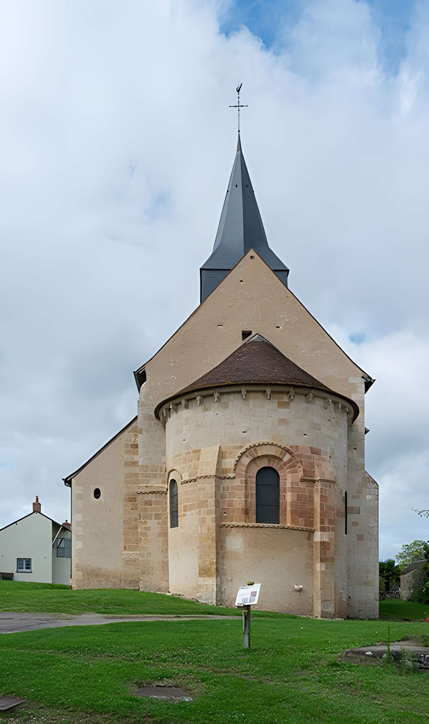 Église Saint-Louis de Montigny-aux-Amognes