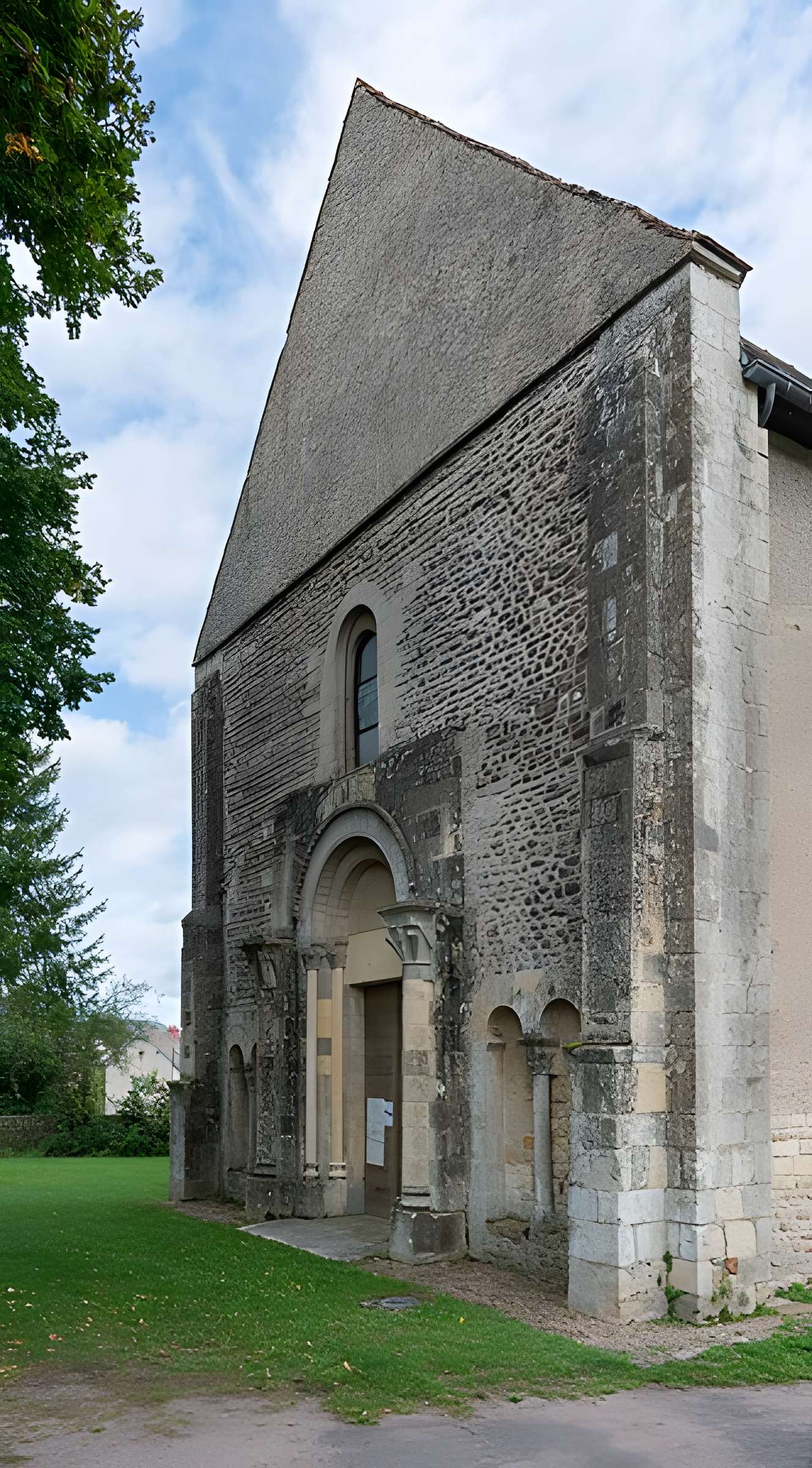 Église Saint-Louis de Montigny-aux-Amognes