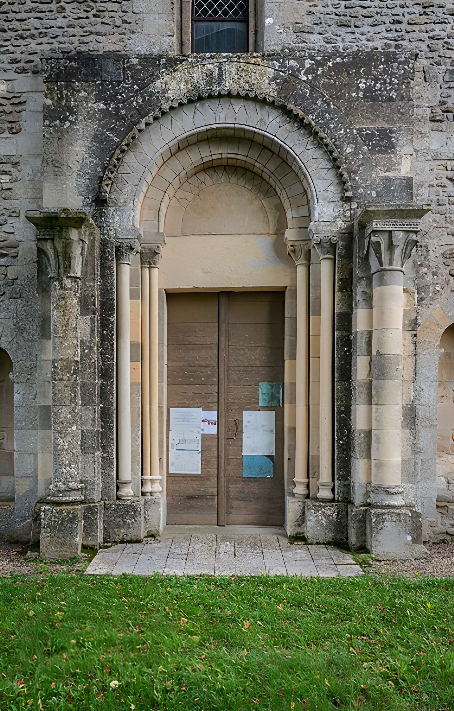 Église Saint-Louis de Montigny-aux-Amognes