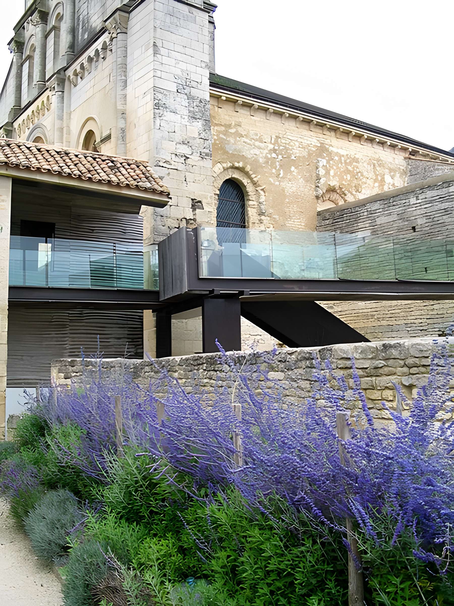 Abbaye Saint-Vincent de Nieul-sur-l'Autise