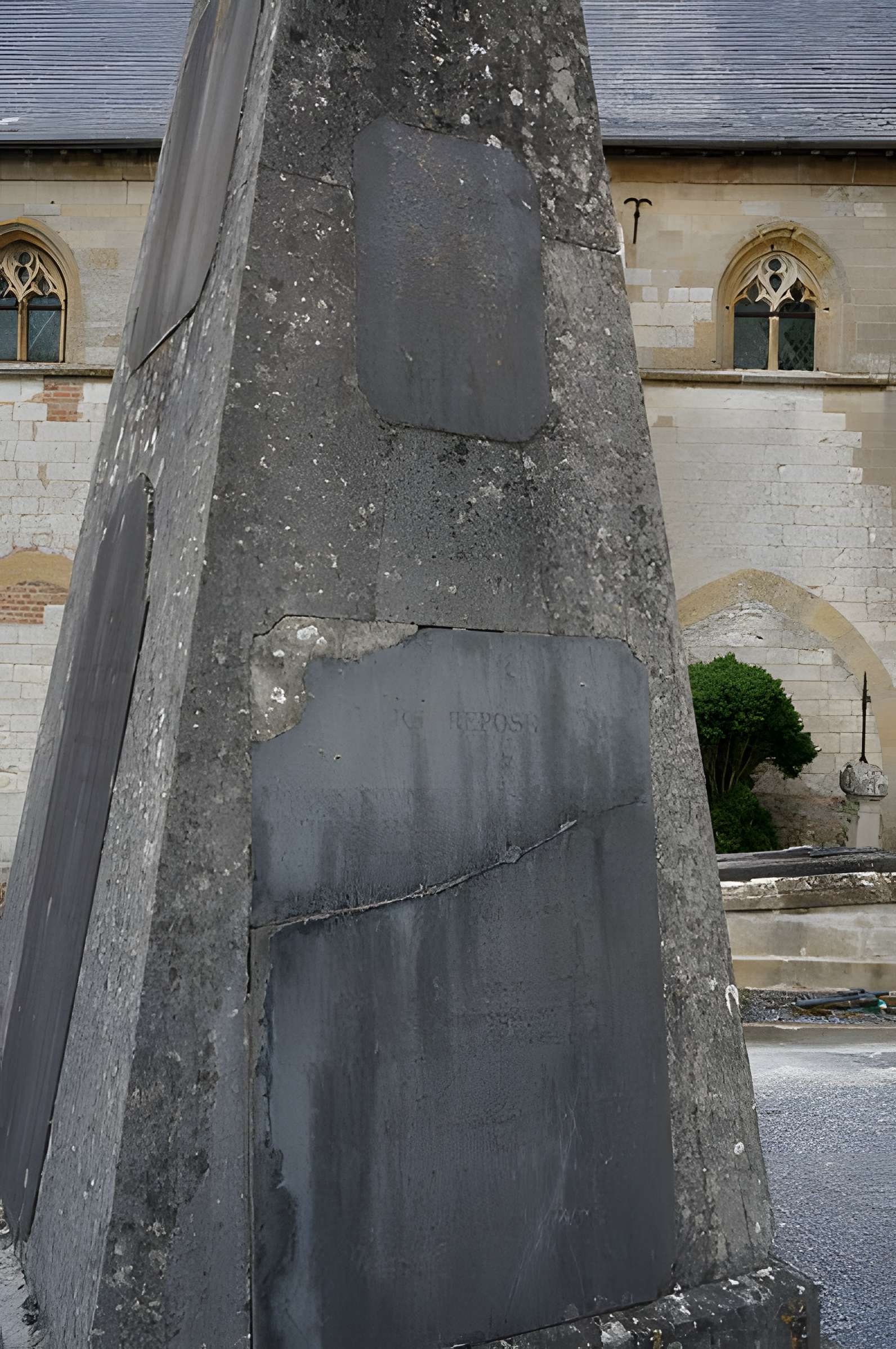Église Saint-Loup de Thugny-Trugny