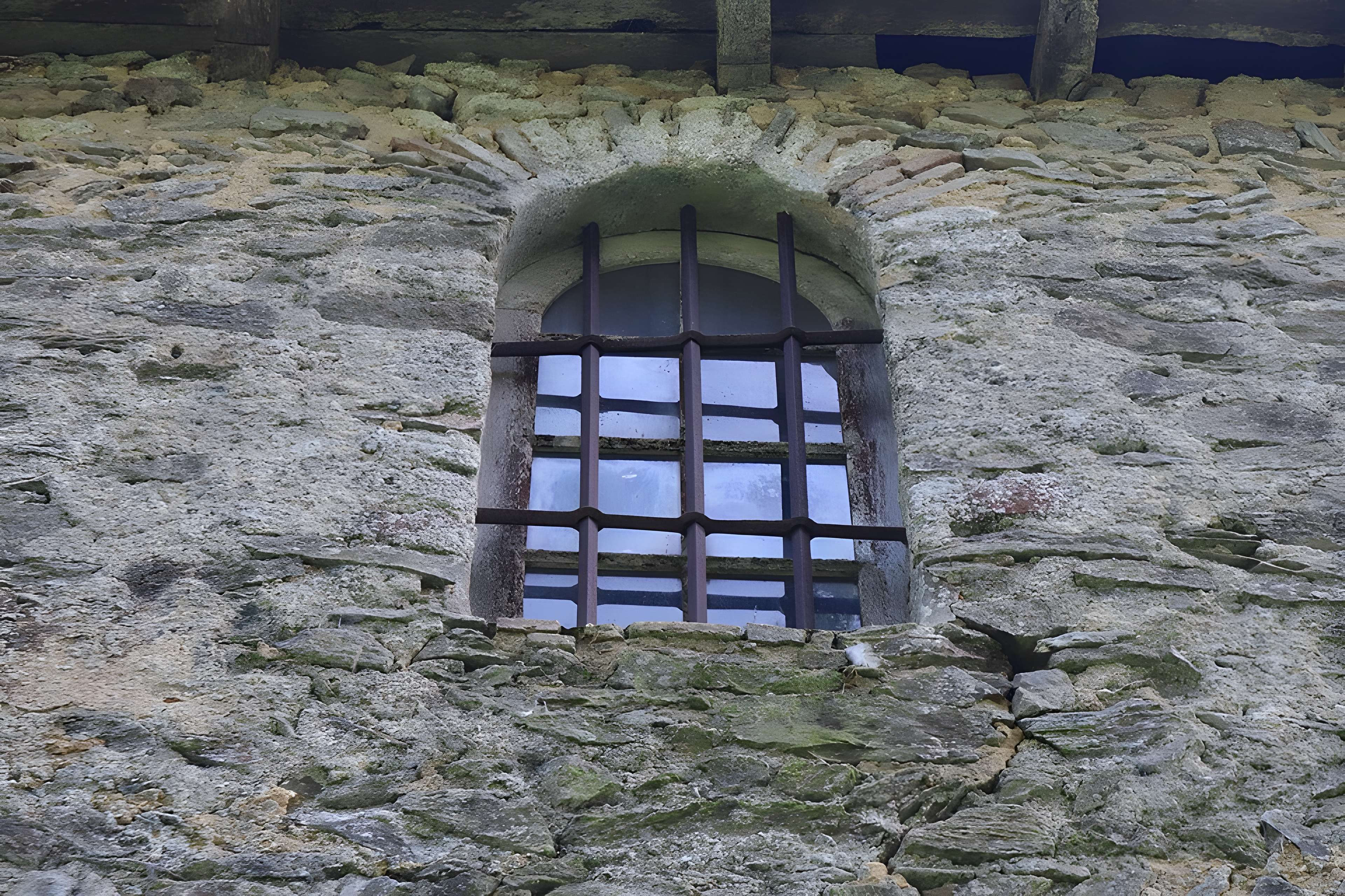 Église Saint-Loup du Lou-du-Lac