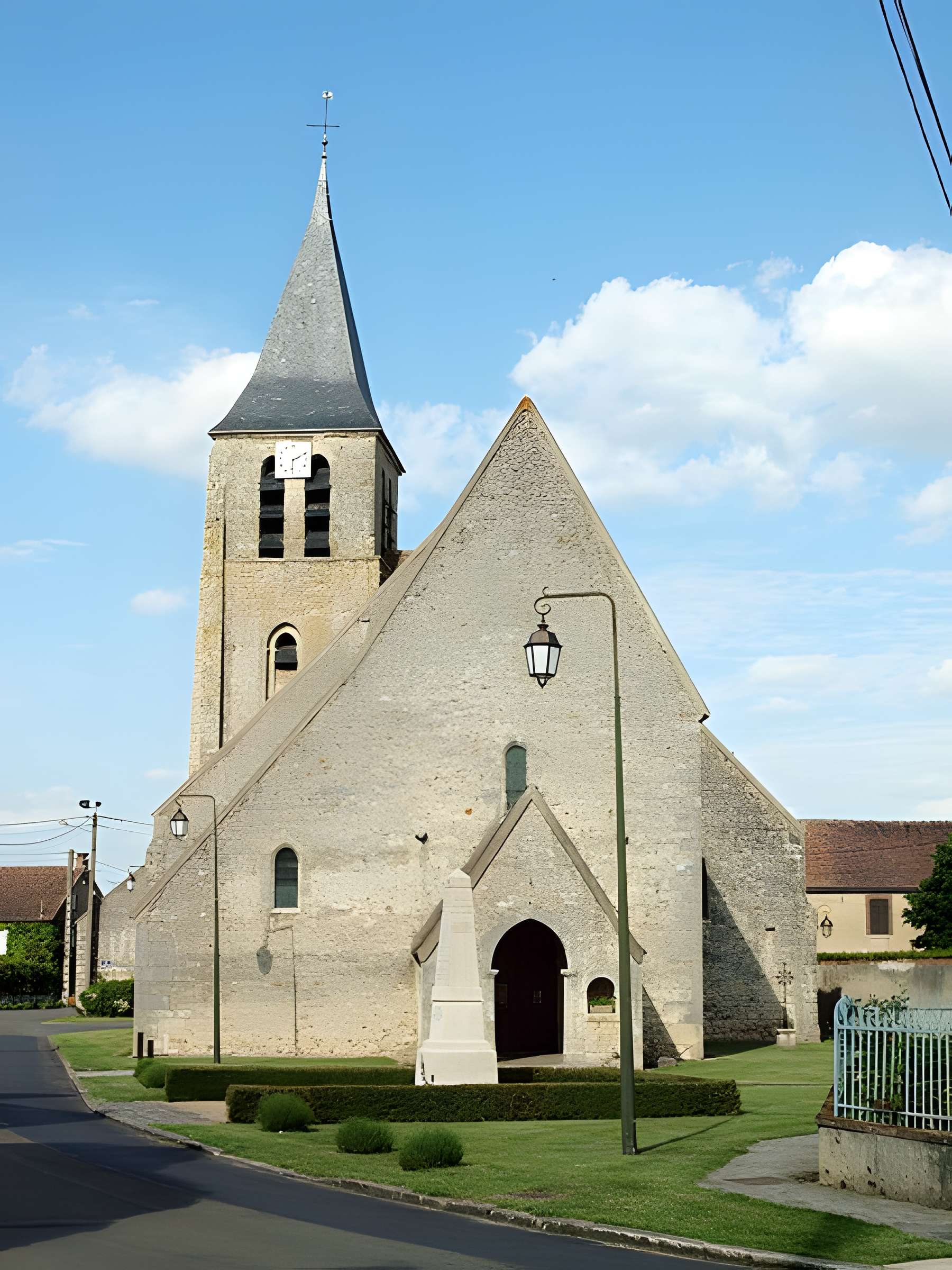 Église Saint-Loup-de-Sens de Bransles