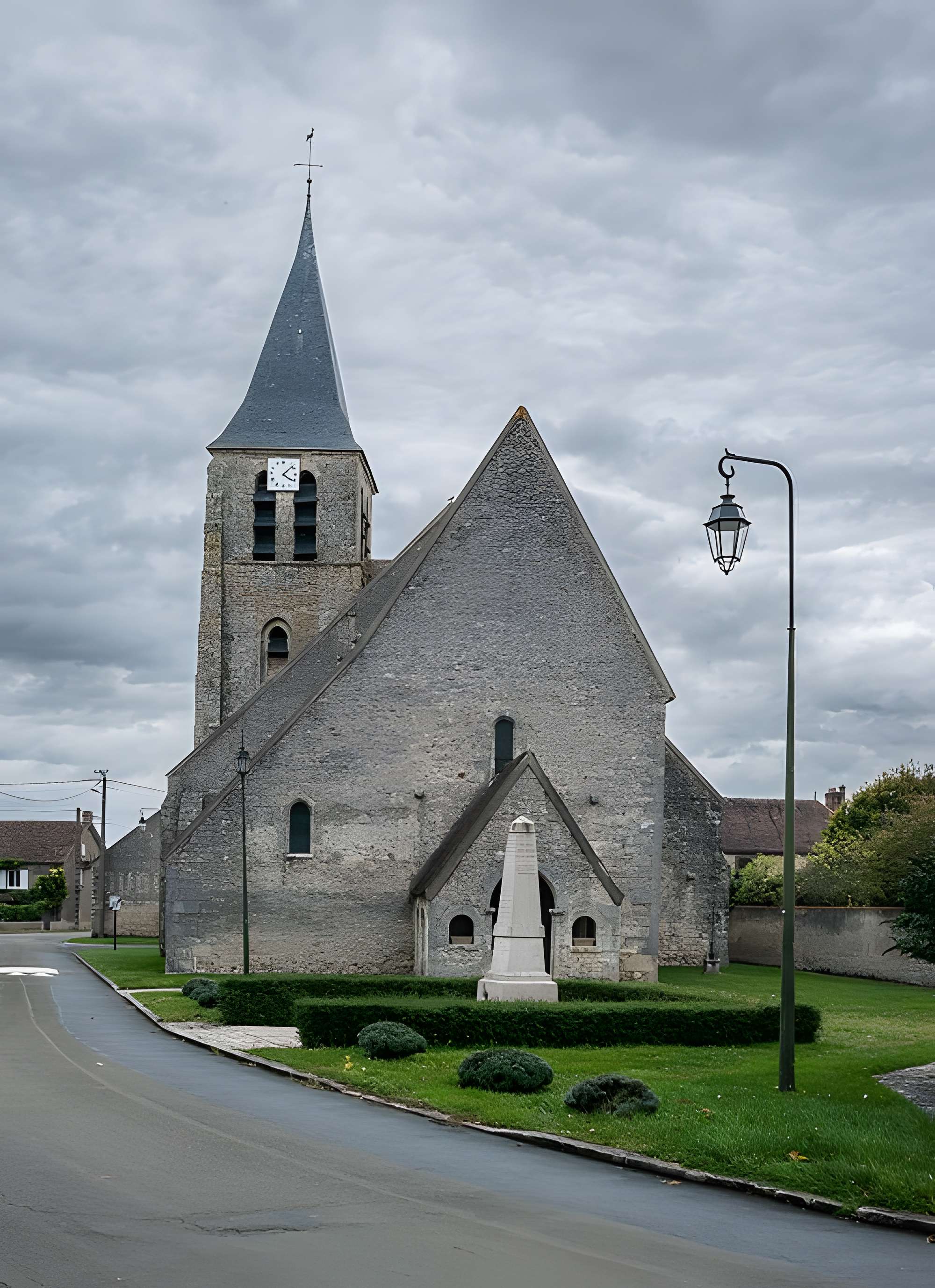 Église Saint-Loup-de-Sens de Bransles