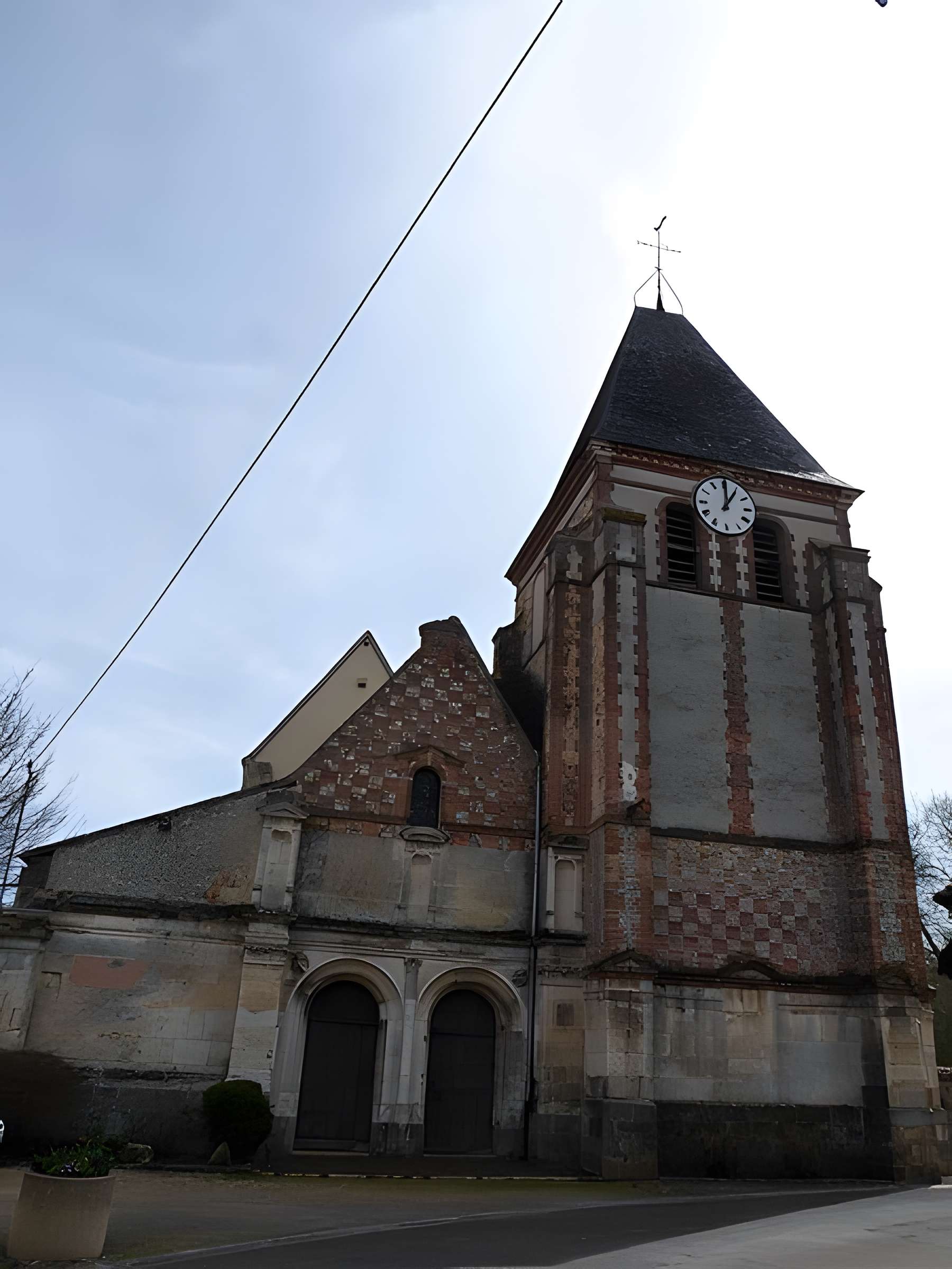 Église Saint-Lubin de Saint-Lubin-des-Joncherets